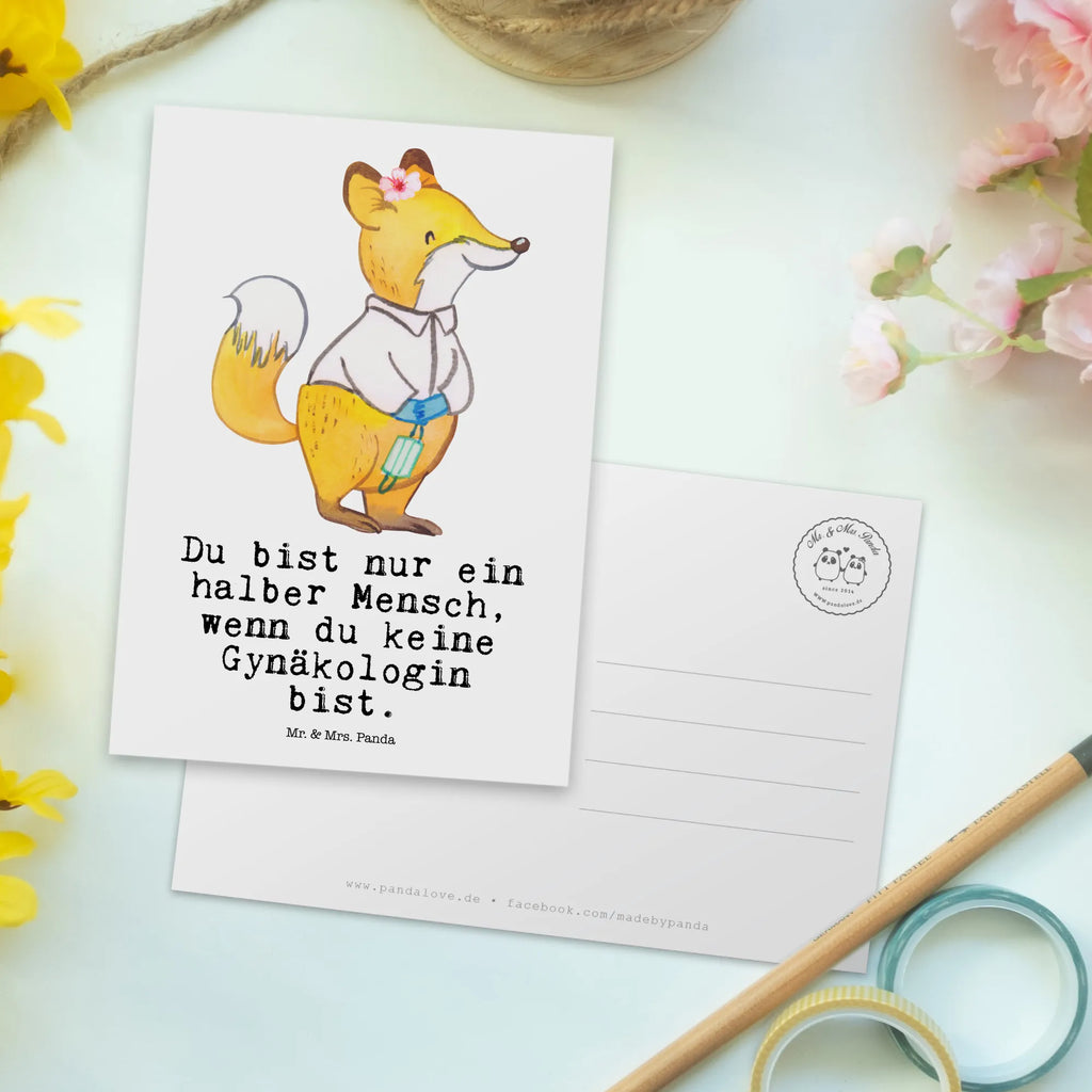 Postkarte Gynäkologin mit Herz Postkarte, Karte, Geschenkkarte, Grußkarte, Einladung, Ansichtskarte, Geburtstagskarte, Einladungskarte, Dankeskarte, Ansichtskarten, Einladung Geburtstag, Einladungskarten Geburtstag, Beruf, Ausbildung, Jubiläum, Abschied, Rente, Kollege, Kollegin, Geschenk, Schenken, Arbeitskollege, Mitarbeiter, Firma, Danke, Dankeschön, Gynäkologin, Frauenärztin, Geschenk Frauenarzt nach Geburt, Geburtshilfe, Frauenarztpraxis