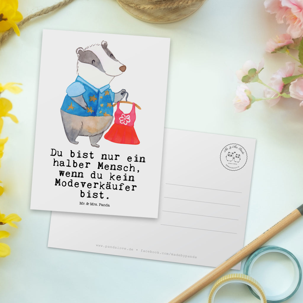 Postkarte Modeverkäufer mit Herz Postkarte, Karte, Geschenkkarte, Grußkarte, Einladung, Ansichtskarte, Geburtstagskarte, Einladungskarte, Dankeskarte, Ansichtskarten, Einladung Geburtstag, Einladungskarten Geburtstag, Beruf, Ausbildung, Jubiläum, Abschied, Rente, Kollege, Kollegin, Geschenk, Schenken, Arbeitskollege, Mitarbeiter, Firma, Danke, Dankeschön, Modeverkäufer, Verkäufer, Fashion Store