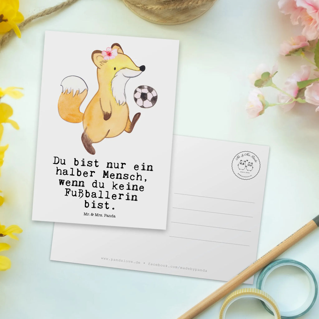 Postkarte Fußballerin mit Herz Postkarte, Karte, Geschenkkarte, Grußkarte, Einladung, Ansichtskarte, Geburtstagskarte, Einladungskarte, Dankeskarte, Ansichtskarten, Einladung Geburtstag, Einladungskarten Geburtstag, Beruf, Ausbildung, Jubiläum, Abschied, Rente, Kollege, Kollegin, Geschenk, Schenken, Arbeitskollege, Mitarbeiter, Firma, Danke, Dankeschön, Fußballerin, Fußballspielerin, Profi Fußballerin, Fußballspiel, Glücksbringer