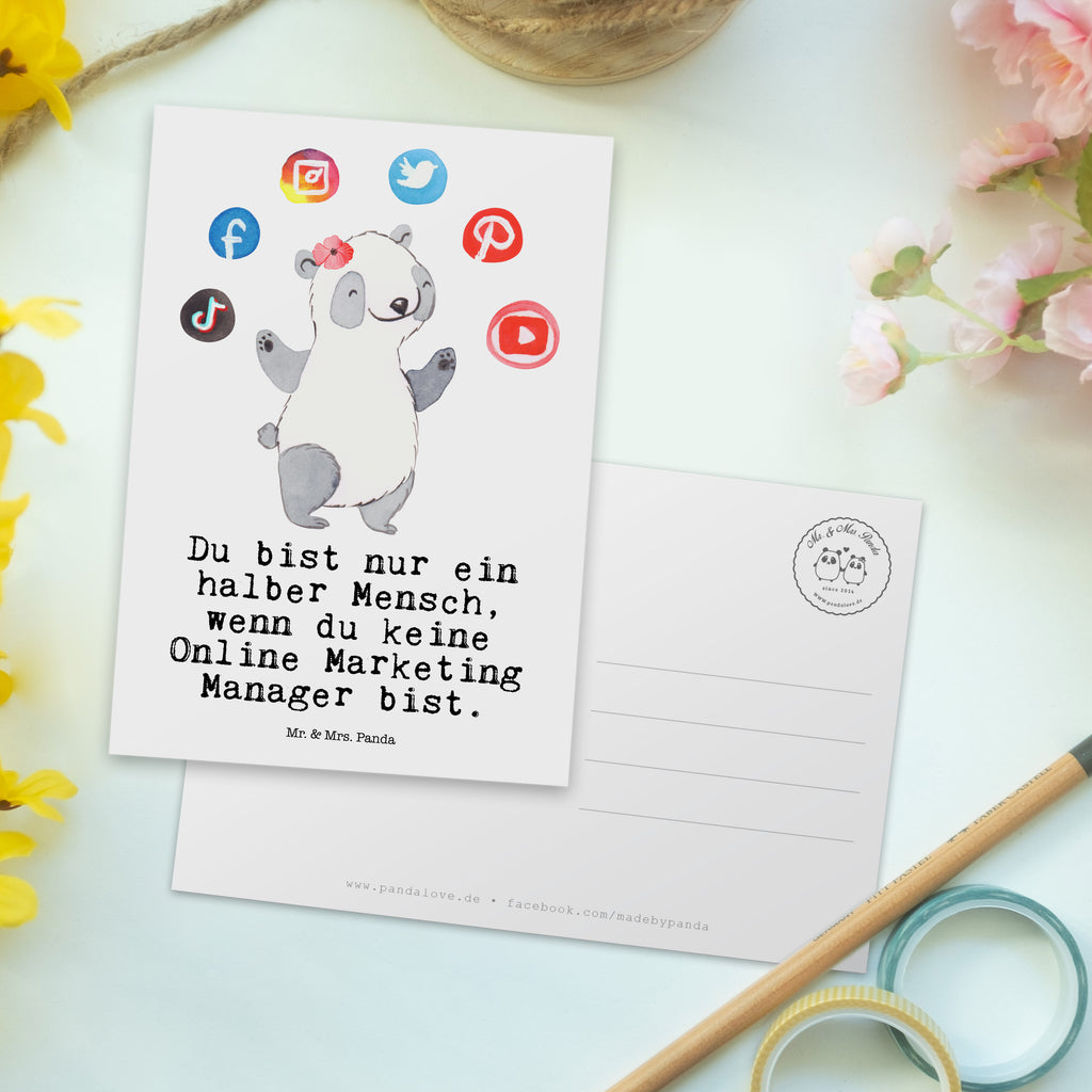 Postkarte Online Marketing Manager mit Herz Postkarte, Karte, Geschenkkarte, Grußkarte, Einladung, Ansichtskarte, Geburtstagskarte, Einladungskarte, Dankeskarte, Ansichtskarten, Einladung Geburtstag, Einladungskarten Geburtstag, Beruf, Ausbildung, Jubiläum, Abschied, Rente, Kollege, Kollegin, Geschenk, Schenken, Arbeitskollege, Mitarbeiter, Firma, Danke, Dankeschön, Online Marketing, Manager, Marketingmanager, Influencer Marketing, Digital Marketing