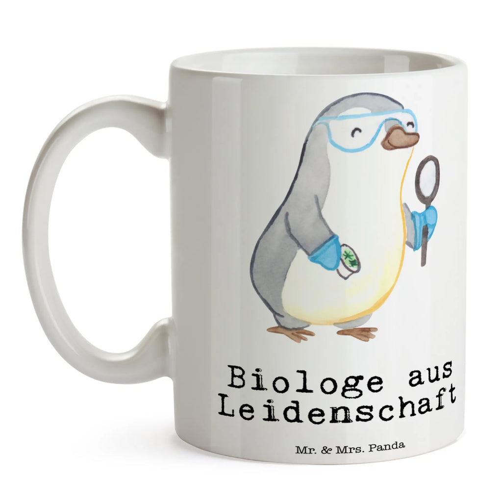 Tasse Biologe aus Leidenschaft Tasse, Kaffeetasse, Teetasse, Becher, Kaffeebecher, Teebecher, Keramiktasse, Porzellantasse, Büro Tasse, Geschenk Tasse, Tasse Sprüche, Tasse Motive, Kaffeetassen, Tasse bedrucken, Designer Tasse, Cappuccino Tassen, Schöne Teetassen, Beruf, Ausbildung, Jubiläum, Abschied, Rente, Kollege, Kollegin, Geschenk, Schenken, Arbeitskollege, Mitarbeiter, Firma, Danke, Dankeschön, Biologe, Biologie, Naturwissenschaftler, Labor, Studium, Bachelor, Master