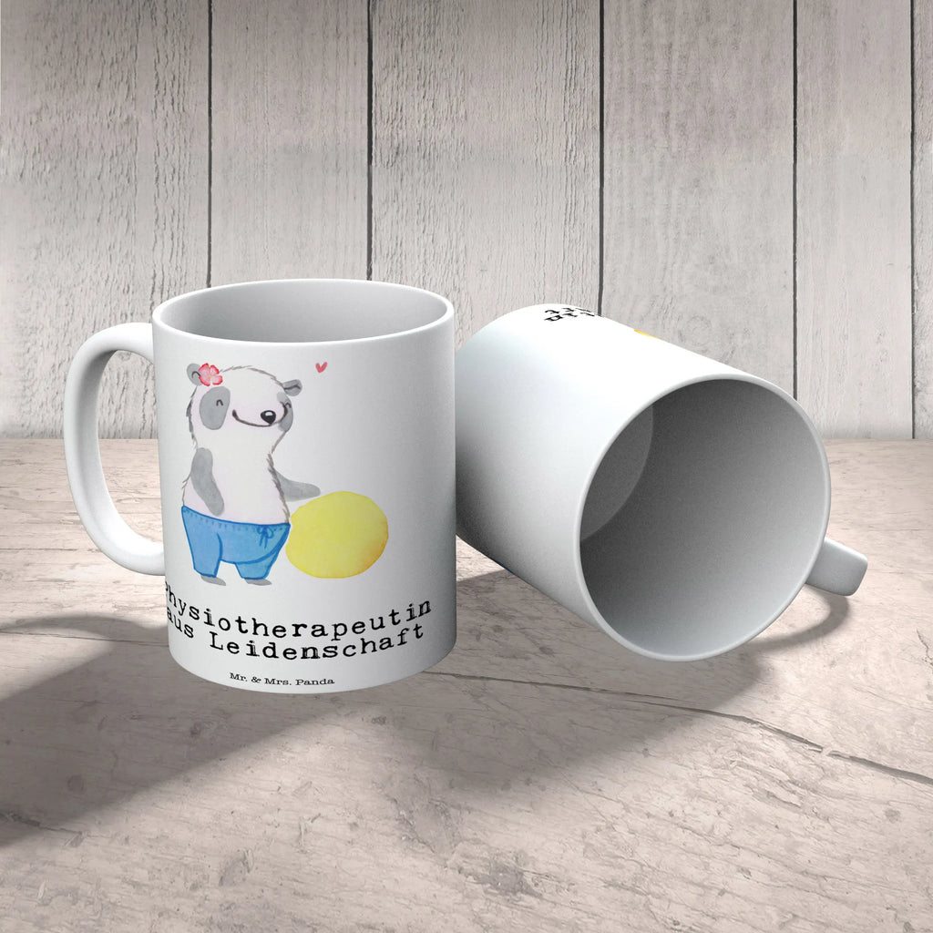 Tasse Physiotherapeutin aus Leidenschaft Tasse, Kaffeetasse, Teetasse, Becher, Kaffeebecher, Teebecher, Keramiktasse, Porzellantasse, Büro Tasse, Geschenk Tasse, Tasse Sprüche, Tasse Motive, Kaffeetassen, Tasse bedrucken, Designer Tasse, Cappuccino Tassen, Schöne Teetassen, Beruf, Ausbildung, Jubiläum, Abschied, Rente, Kollege, Kollegin, Geschenk, Schenken, Arbeitskollege, Mitarbeiter, Firma, Danke, Dankeschön