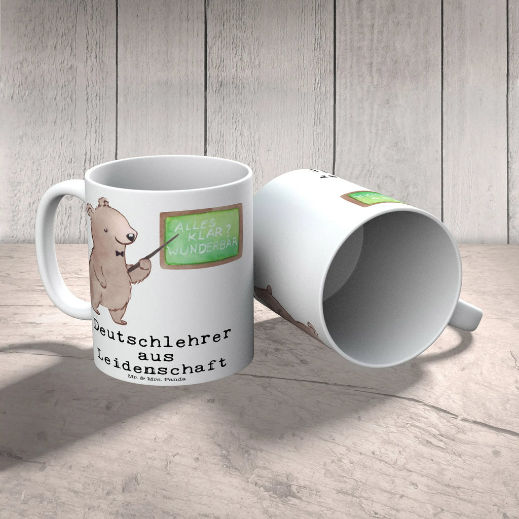 Tasse Deutschlehrer aus Leidenschaft Tasse, Kaffeetasse, Teetasse, Becher, Kaffeebecher, Teebecher, Keramiktasse, Porzellantasse, Büro Tasse, Geschenk Tasse, Tasse Sprüche, Tasse Motive, Kaffeetassen, Tasse bedrucken, Designer Tasse, Cappuccino Tassen, Schöne Teetassen, Beruf, Ausbildung, Jubiläum, Abschied, Rente, Kollege, Kollegin, Geschenk, Schenken, Arbeitskollege, Mitarbeiter, Firma, Danke, Dankeschön, Deutschlehrer, Deutschunterricht, Schule, Grundschule