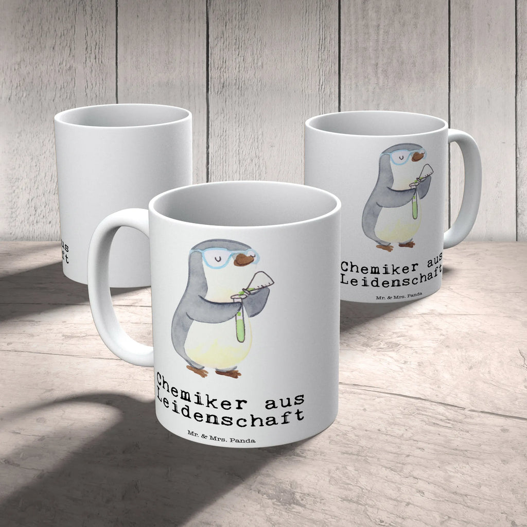 Tasse Chemiker aus Leidenschaft Tasse, Kaffeetasse, Teetasse, Becher, Kaffeebecher, Teebecher, Keramiktasse, Porzellantasse, Büro Tasse, Geschenk Tasse, Tasse Sprüche, Tasse Motive, Kaffeetassen, Tasse bedrucken, Designer Tasse, Cappuccino Tassen, Schöne Teetassen, Beruf, Ausbildung, Jubiläum, Abschied, Rente, Kollege, Kollegin, Geschenk, Schenken, Arbeitskollege, Mitarbeiter, Firma, Danke, Dankeschön, Chemiker, Chemielaborant, Naturwissenschaftler, Labor, Studium, Forschung, Wissenschaftler