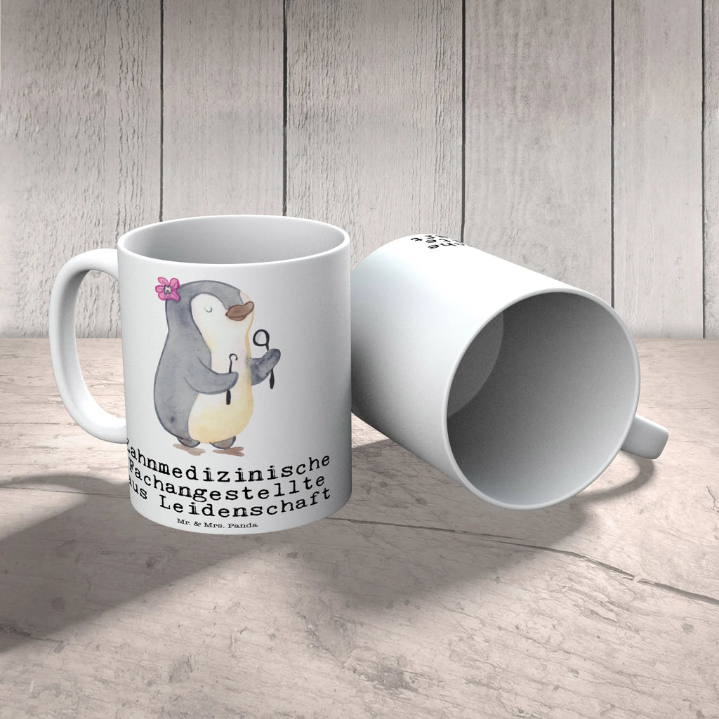 Tasse Zahnmedizinische Fachangestellte aus Leidenschaft Tasse, Kaffeetasse, Teetasse, Becher, Kaffeebecher, Teebecher, Keramiktasse, Porzellantasse, Büro Tasse, Geschenk Tasse, Tasse Sprüche, Tasse Motive, Kaffeetassen, Tasse bedrucken, Designer Tasse, Cappuccino Tassen, Schöne Teetassen, Beruf, Ausbildung, Jubiläum, Abschied, Rente, Kollege, Kollegin, Geschenk, Schenken, Arbeitskollege, Mitarbeiter, Firma, Danke, Dankeschön