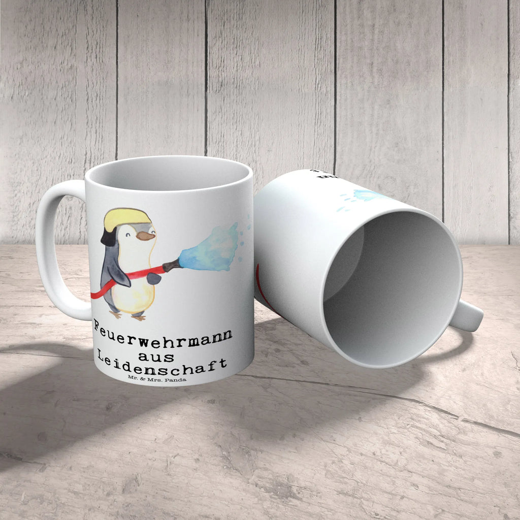 Tasse Feuerwehrmann aus Leidenschaft Tasse, Kaffeetasse, Teetasse, Becher, Kaffeebecher, Teebecher, Keramiktasse, Porzellantasse, Büro Tasse, Geschenk Tasse, Tasse Sprüche, Tasse Motive, Kaffeetassen, Tasse bedrucken, Designer Tasse, Cappuccino Tassen, Schöne Teetassen, Beruf, Ausbildung, Jubiläum, Abschied, Rente, Kollege, Kollegin, Geschenk, Schenken, Arbeitskollege, Mitarbeiter, Firma, Danke, Dankeschön, Feuerwehrmann, Feuerwehrhauptmann, Brandschutz, Feuerwehr, freiwillige Feuerwehr