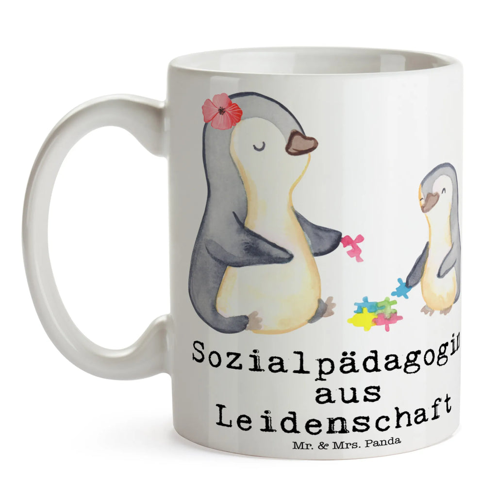 Tasse Sozialpädagogin aus Leidenschaft Tasse, Kaffeetasse, Teetasse, Becher, Kaffeebecher, Teebecher, Keramiktasse, Porzellantasse, Büro Tasse, Geschenk Tasse, Tasse Sprüche, Tasse Motive, Kaffeetassen, Tasse bedrucken, Designer Tasse, Cappuccino Tassen, Schöne Teetassen, Beruf, Ausbildung, Jubiläum, Abschied, Rente, Kollege, Kollegin, Geschenk, Schenken, Arbeitskollege, Mitarbeiter, Firma, Danke, Dankeschön