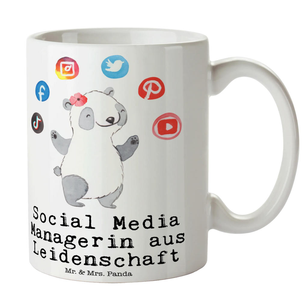 Tasse Social Media Managerin aus Leidenschaft Tasse, Kaffeetasse, Teetasse, Becher, Kaffeebecher, Teebecher, Keramiktasse, Porzellantasse, Büro Tasse, Geschenk Tasse, Tasse Sprüche, Tasse Motive, Kaffeetassen, Tasse bedrucken, Designer Tasse, Cappuccino Tassen, Schöne Teetassen, Beruf, Ausbildung, Jubiläum, Abschied, Rente, Kollege, Kollegin, Geschenk, Schenken, Arbeitskollege, Mitarbeiter, Firma, Danke, Dankeschön