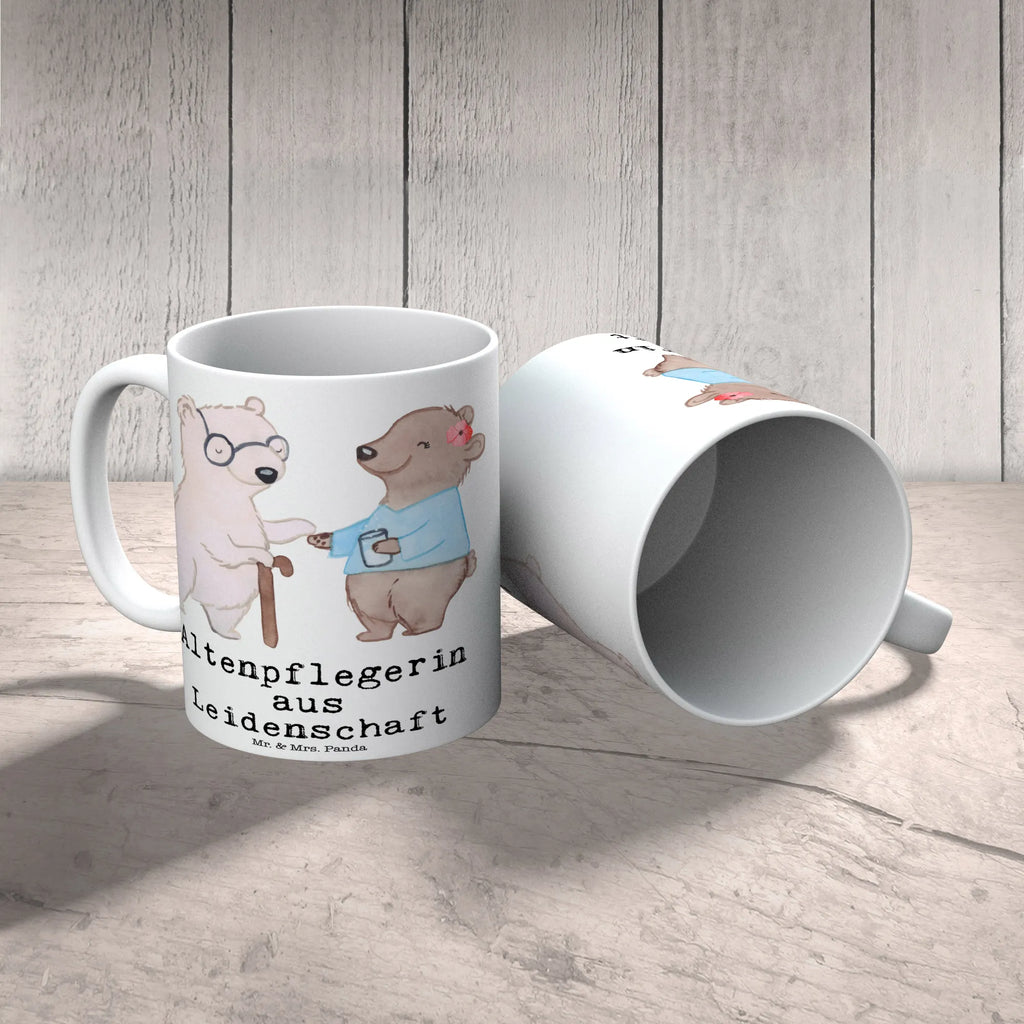 Tasse Altenpflegerin aus Leidenschaft Tasse, Kaffeetasse, Teetasse, Becher, Kaffeebecher, Teebecher, Keramiktasse, Porzellantasse, Büro Tasse, Geschenk Tasse, Tasse Sprüche, Tasse Motive, Kaffeetassen, Tasse bedrucken, Designer Tasse, Cappuccino Tassen, Schöne Teetassen, Beruf, Ausbildung, Jubiläum, Abschied, Rente, Kollege, Kollegin, Geschenk, Schenken, Arbeitskollege, Mitarbeiter, Firma, Danke, Dankeschön, Altenpflegerin, Pflegerin, Altenheim Eröffnung