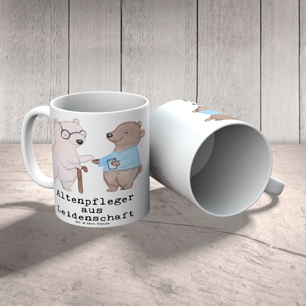 Tasse Altenpfleger aus Leidenschaft Tasse, Kaffeetasse, Teetasse, Becher, Kaffeebecher, Teebecher, Keramiktasse, Porzellantasse, Büro Tasse, Geschenk Tasse, Tasse Sprüche, Tasse Motive, Kaffeetassen, Tasse bedrucken, Designer Tasse, Cappuccino Tassen, Schöne Teetassen, Beruf, Ausbildung, Jubiläum, Abschied, Rente, Kollege, Kollegin, Geschenk, Schenken, Arbeitskollege, Mitarbeiter, Firma, Danke, Dankeschön, Altenpfleger, Pfleger, Altenheim Eröffnung