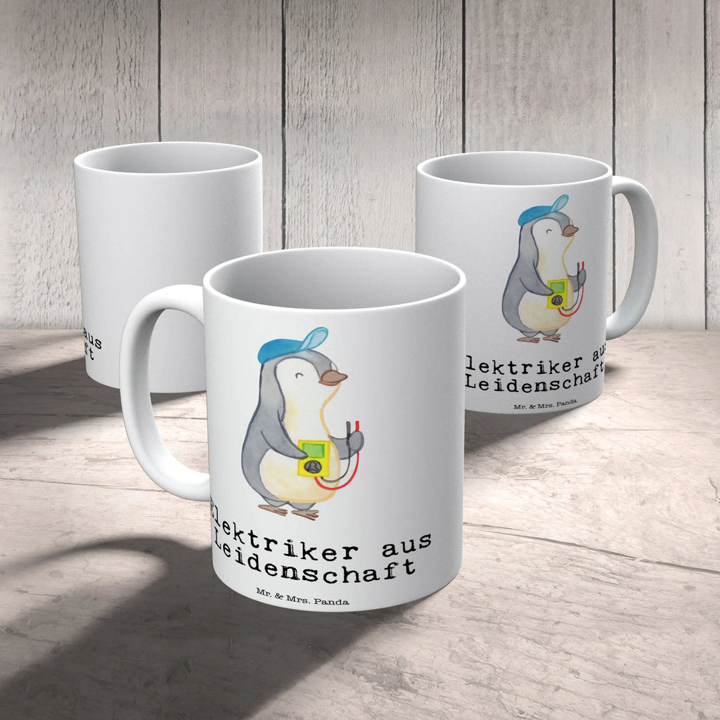 Tasse Elektriker aus Leidenschaft Tasse, Kaffeetasse, Teetasse, Becher, Kaffeebecher, Teebecher, Keramiktasse, Porzellantasse, Büro Tasse, Geschenk Tasse, Tasse Sprüche, Tasse Motive, Kaffeetassen, Tasse bedrucken, Designer Tasse, Cappuccino Tassen, Schöne Teetassen, Beruf, Ausbildung, Jubiläum, Abschied, Rente, Kollege, Kollegin, Geschenk, Schenken, Arbeitskollege, Mitarbeiter, Firma, Danke, Dankeschön, Elektriker, Elektronmonteur, Elektrotechniker, Elektroinstallateur, Elektromeister, Gesellenprüfung