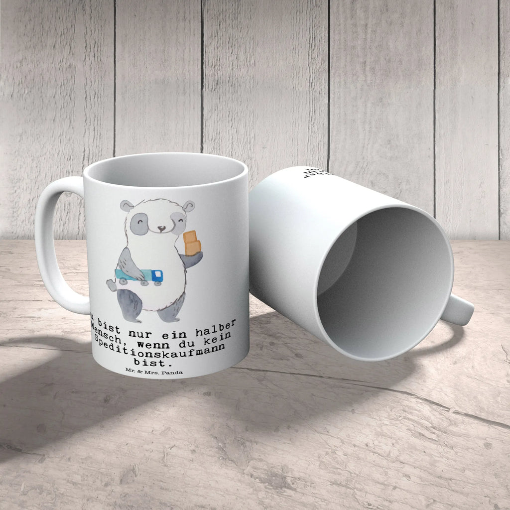 Tasse Speditionskaufmann mit Herz Tasse, Kaffeetasse, Teetasse, Becher, Kaffeebecher, Teebecher, Keramiktasse, Porzellantasse, Büro Tasse, Geschenk Tasse, Tasse Sprüche, Tasse Motive, Kaffeetassen, Tasse bedrucken, Designer Tasse, Cappuccino Tassen, Schöne Teetassen, Beruf, Ausbildung, Jubiläum, Abschied, Rente, Kollege, Kollegin, Geschenk, Schenken, Arbeitskollege, Mitarbeiter, Firma, Danke, Dankeschön