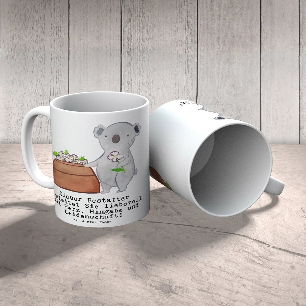 Tasse Bestatter mit Herz Tasse, Kaffeetasse, Teetasse, Becher, Kaffeebecher, Teebecher, Keramiktasse, Porzellantasse, Büro Tasse, Geschenk Tasse, Tasse Sprüche, Tasse Motive, Kaffeetassen, Tasse bedrucken, Designer Tasse, Cappuccino Tassen, Schöne Teetassen, Beruf, Ausbildung, Jubiläum, Abschied, Rente, Kollege, Kollegin, Geschenk, Schenken, Arbeitskollege, Mitarbeiter, Firma, Danke, Dankeschön