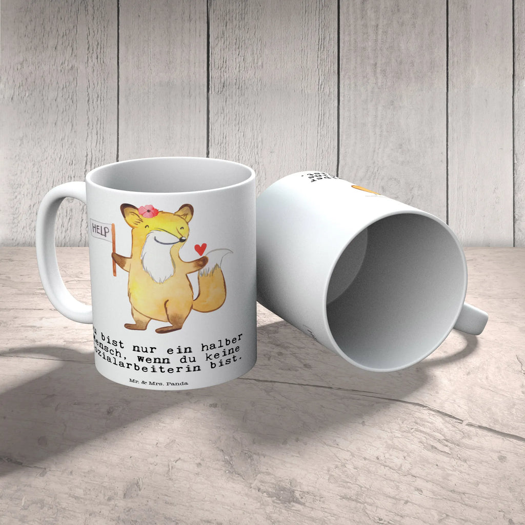 Tasse Sozialarbeiterin mit Herz Tasse, Kaffeetasse, Teetasse, Becher, Kaffeebecher, Teebecher, Keramiktasse, Porzellantasse, Büro Tasse, Geschenk Tasse, Tasse Sprüche, Tasse Motive, Kaffeetassen, Tasse bedrucken, Designer Tasse, Cappuccino Tassen, Schöne Teetassen, Beruf, Ausbildung, Jubiläum, Abschied, Rente, Kollege, Kollegin, Geschenk, Schenken, Arbeitskollege, Mitarbeiter, Firma, Danke, Dankeschön