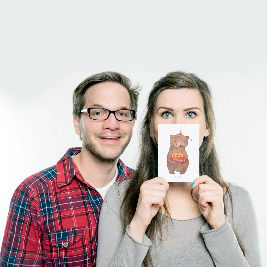 Postkarte Bär Torte 40. Geburtstag Postkarte, Karte, Geschenkkarte, Grußkarte, Einladung, Ansichtskarte, Geburtstagskarte, Einladungskarte, Dankeskarte, Ansichtskarten, Einladung Geburtstag, Einladungskarten Geburtstag, Geburtstag, Geburtstagsgeschenk, Geschenk, Party, Feiern, Torte, Kuchen