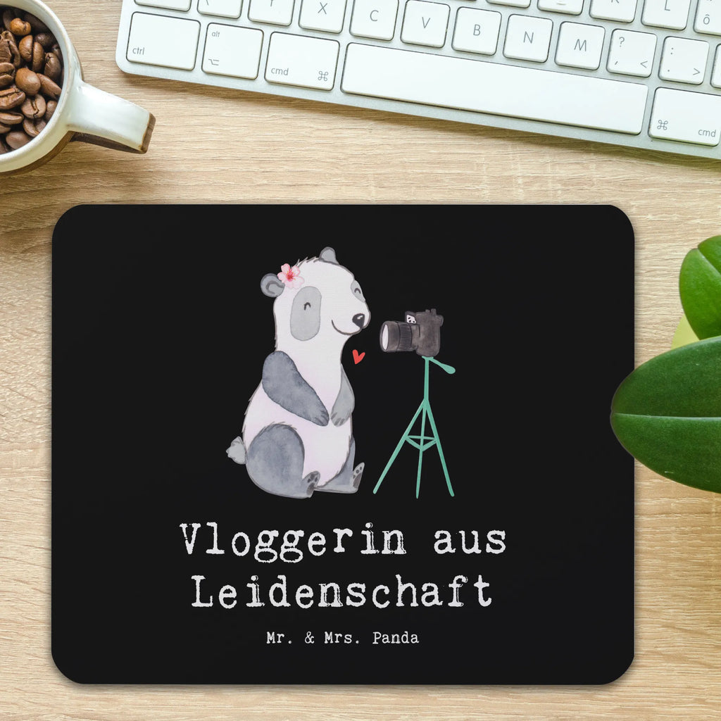 Mauspad Vloggerin aus Leidenschaft Mousepad, Computer zubehör, Büroausstattung, PC Zubehör, Arbeitszimmer, Mauspad, Einzigartiges Mauspad, Designer Mauspad, Mausunterlage, Mauspad Büro, Beruf, Ausbildung, Jubiläum, Abschied, Rente, Kollege, Kollegin, Geschenk, Schenken, Arbeitskollege, Mitarbeiter, Firma, Danke, Dankeschön