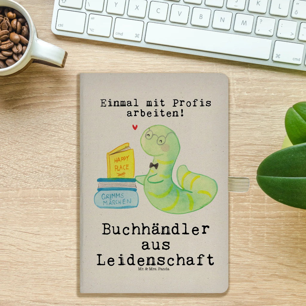 Baumwoll Notizbuch Buchhändler aus Leidenschaft Notizen, Eintragebuch, Tagebuch, Notizblock, Adressbuch, Journal, Kladde, Skizzenbuch, Notizheft, Schreibbuch, Schreibheft, Beruf, Ausbildung, Jubiläum, Abschied, Rente, Kollege, Kollegin, Geschenk, Schenken, Arbeitskollege, Mitarbeiter, Firma, Danke, Dankeschön, Buchhändler, Buchhandlung, Buchverkäufer, Bibliothekar, Bücherwurm