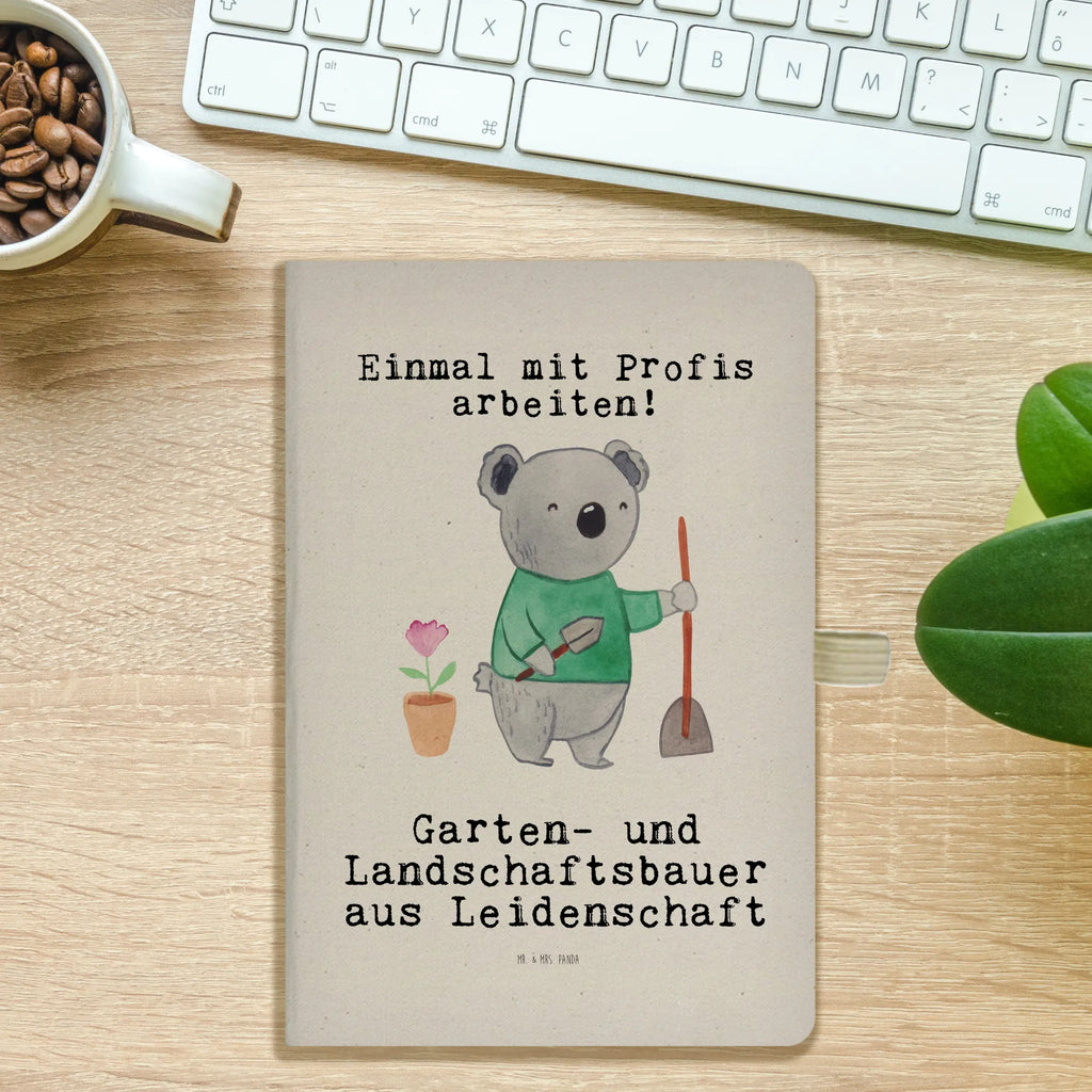 Baumwoll Notizbuch Garten- und Landschaftsbauer aus Leidenschaft Notizen, Eintragebuch, Tagebuch, Notizblock, Adressbuch, Journal, Kladde, Skizzenbuch, Notizheft, Schreibbuch, Schreibheft, Beruf, Ausbildung, Jubiläum, Abschied, Rente, Kollege, Kollegin, Geschenk, Schenken, Arbeitskollege, Mitarbeiter, Firma, Danke, Dankeschön, Gärtner, Gartenplaner, Gärtnerei, Gartenbau, Hobbygärtner, Garten- und Landschaftsbauer