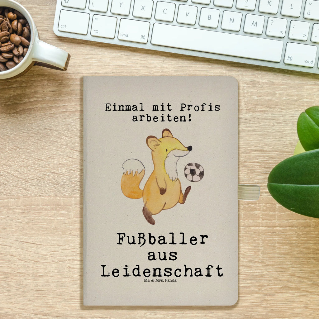 Baumwoll Notizbuch Fußballer aus Leidenschaft Notizen, Eintragebuch, Tagebuch, Notizblock, Adressbuch, Journal, Kladde, Skizzenbuch, Notizheft, Schreibbuch, Schreibheft, Beruf, Ausbildung, Jubiläum, Abschied, Rente, Kollege, Kollegin, Geschenk, Schenken, Arbeitskollege, Mitarbeiter, Firma, Danke, Dankeschön, Fußballer, Fußballspieler, Profi Fußballer, Fußballspiel, Glücksbringer