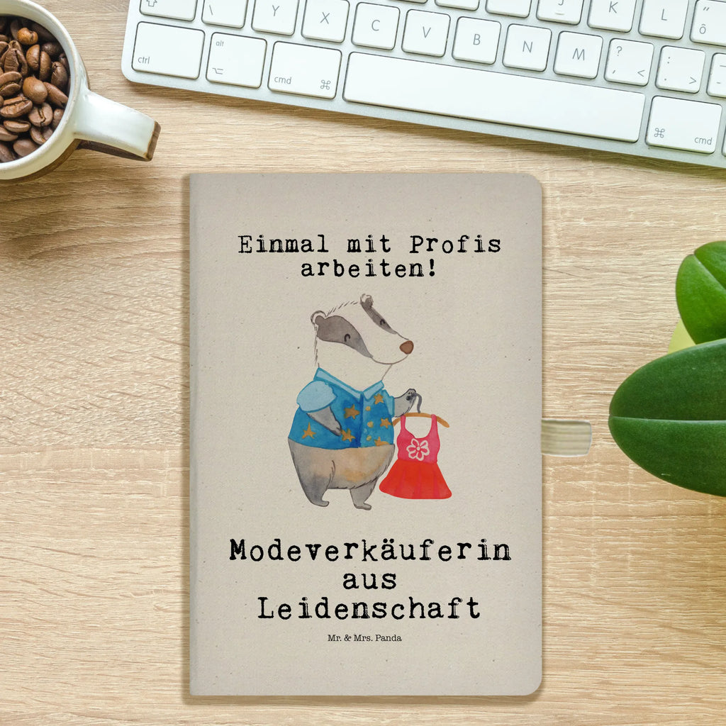 Baumwoll Notizbuch Modeverkäuferin aus Leidenschaft Notizen, Eintragebuch, Tagebuch, Notizblock, Adressbuch, Journal, Kladde, Skizzenbuch, Notizheft, Schreibbuch, Schreibheft, Beruf, Ausbildung, Jubiläum, Abschied, Rente, Kollege, Kollegin, Geschenk, Schenken, Arbeitskollege, Mitarbeiter, Firma, Danke, Dankeschön, Modeverkäuferin, Verkäuferin, Fashion Store