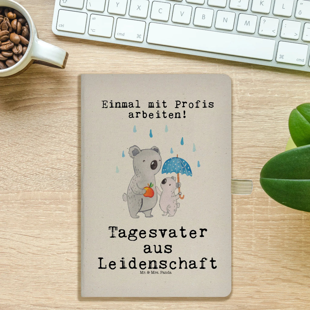 Baumwoll Notizbuch Tagesvater aus Leidenschaft Notizen, Eintragebuch, Tagebuch, Notizblock, Adressbuch, Journal, Kladde, Skizzenbuch, Notizheft, Schreibbuch, Schreibheft, Beruf, Ausbildung, Jubiläum, Abschied, Rente, Kollege, Kollegin, Geschenk, Schenken, Arbeitskollege, Mitarbeiter, Firma, Danke, Dankeschön