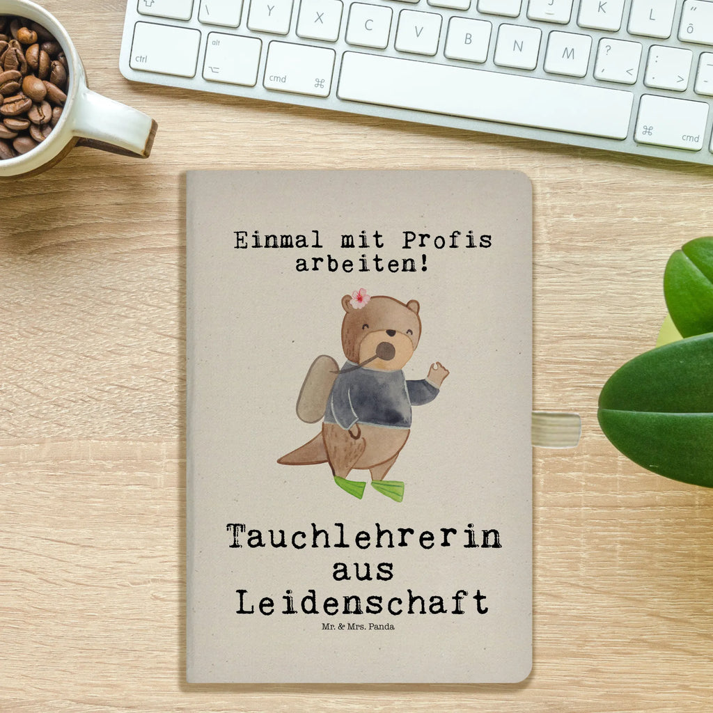 Baumwoll Notizbuch Tauchlehrerin aus Leidenschaft Notizen, Eintragebuch, Tagebuch, Notizblock, Adressbuch, Journal, Kladde, Skizzenbuch, Notizheft, Schreibbuch, Schreibheft, Beruf, Ausbildung, Jubiläum, Abschied, Rente, Kollege, Kollegin, Geschenk, Schenken, Arbeitskollege, Mitarbeiter, Firma, Danke, Dankeschön