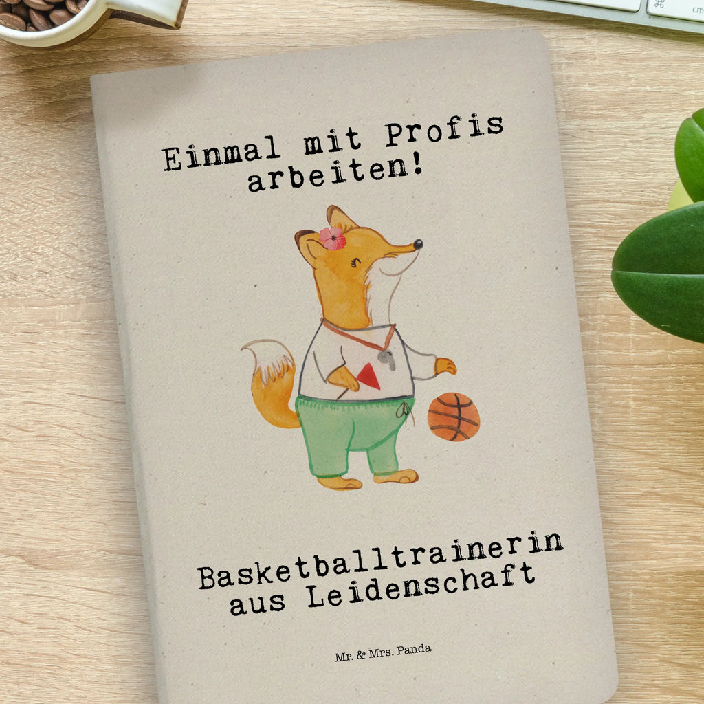 Baumwoll Notizbuch Basketballtrainerin aus Leidenschaft Notizen, Eintragebuch, Tagebuch, Notizblock, Adressbuch, Journal, Kladde, Skizzenbuch, Notizheft, Schreibbuch, Schreibheft, Beruf, Ausbildung, Jubiläum, Abschied, Rente, Kollege, Kollegin, Geschenk, Schenken, Arbeitskollege, Mitarbeiter, Firma, Danke, Dankeschön, Basketballtrainerin, Basketball, Sport, Ballsport, Basketballcoach, Basketballerin, Verein