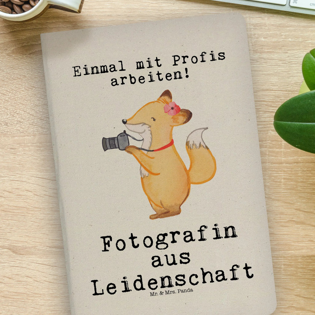 Baumwoll Notizbuch Fotografin Leidenschaft Notizen, Eintragebuch, Tagebuch, Notizblock, Adressbuch, Journal, Kladde, Skizzenbuch, Notizheft, Schreibbuch, Schreibheft, Beruf, Ausbildung, Jubiläum, Abschied, Rente, Kollege, Kollegin, Geschenk, Schenken, Arbeitskollege, Mitarbeiter, Firma, Danke, Dankeschön, Fotografin, Fotoreporterin, Hobbyfotografin, Hochzeitsfotografin, Fotografie, Profi Fotografin