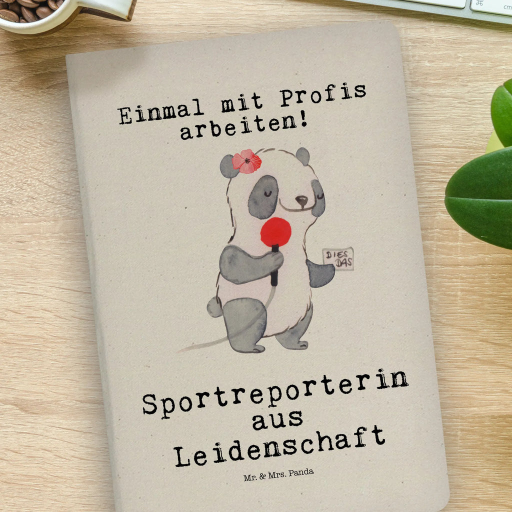 Baumwoll Notizbuch Sportreporterin aus Leidenschaft Notizen, Eintragebuch, Tagebuch, Notizblock, Adressbuch, Journal, Kladde, Skizzenbuch, Notizheft, Schreibbuch, Schreibheft, Beruf, Ausbildung, Jubiläum, Abschied, Rente, Kollege, Kollegin, Geschenk, Schenken, Arbeitskollege, Mitarbeiter, Firma, Danke, Dankeschön