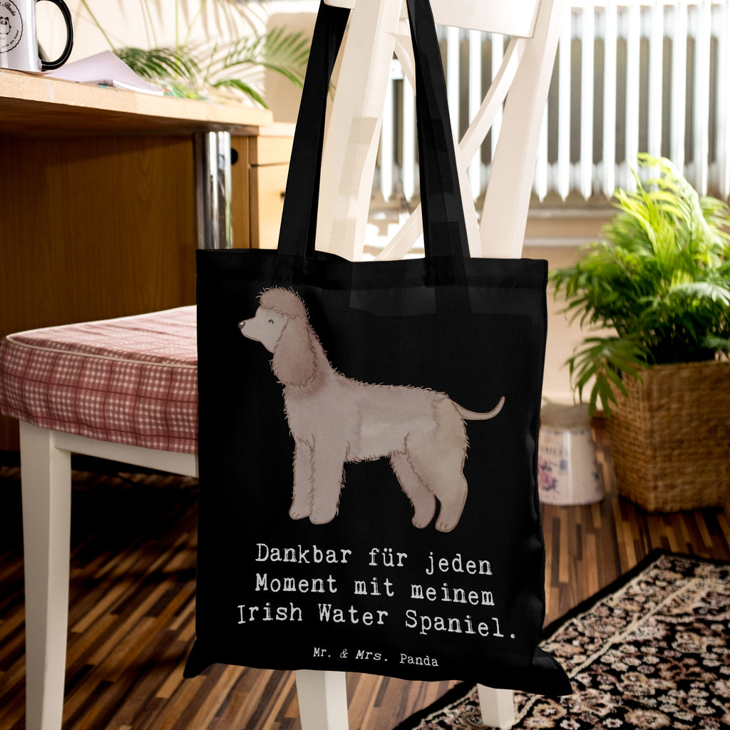 Tragetasche Irish Water Spaniel Moment Beuteltasche, Beutel, Einkaufstasche, Jutebeutel, Stoffbeutel, Tasche, Shopper, Umhängetasche, Strandtasche, Schultertasche, Stofftasche, Tragetasche, Badetasche, Jutetasche, Einkaufstüte, Laptoptasche, Hund, Hunderasse, Rassehund, Hundebesitzer, Geschenk, Tierfreund, Schenken, Welpe, Irish Water Spaniel, Jagdhund