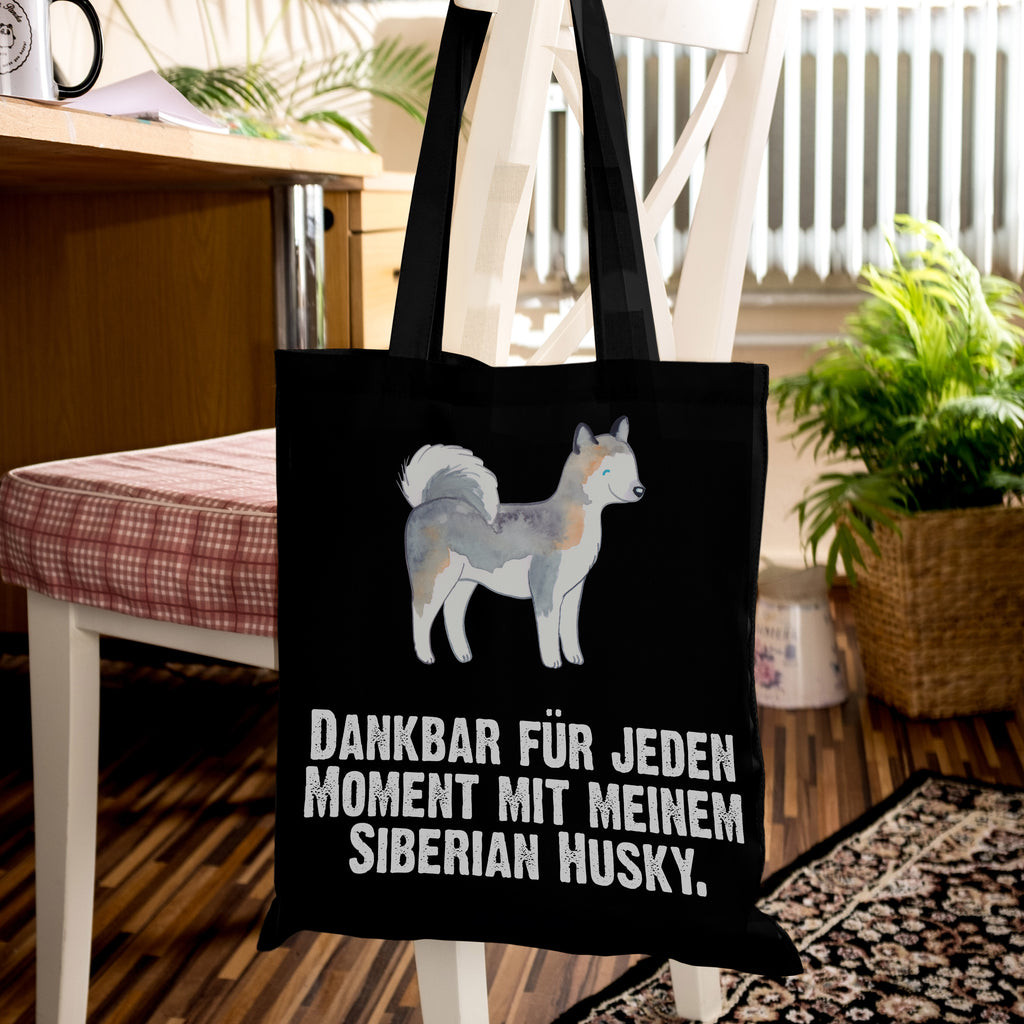 Tragetasche Siberian Husky Moment Beuteltasche, Beutel, Einkaufstasche, Jutebeutel, Stoffbeutel, Tasche, Shopper, Umhängetasche, Strandtasche, Schultertasche, Stofftasche, Tragetasche, Badetasche, Jutetasche, Einkaufstüte, Laptoptasche, Hund, Hunderasse, Rassehund, Hundebesitzer, Geschenk, Tierfreund, Schenken, Welpe, Siberian Husky