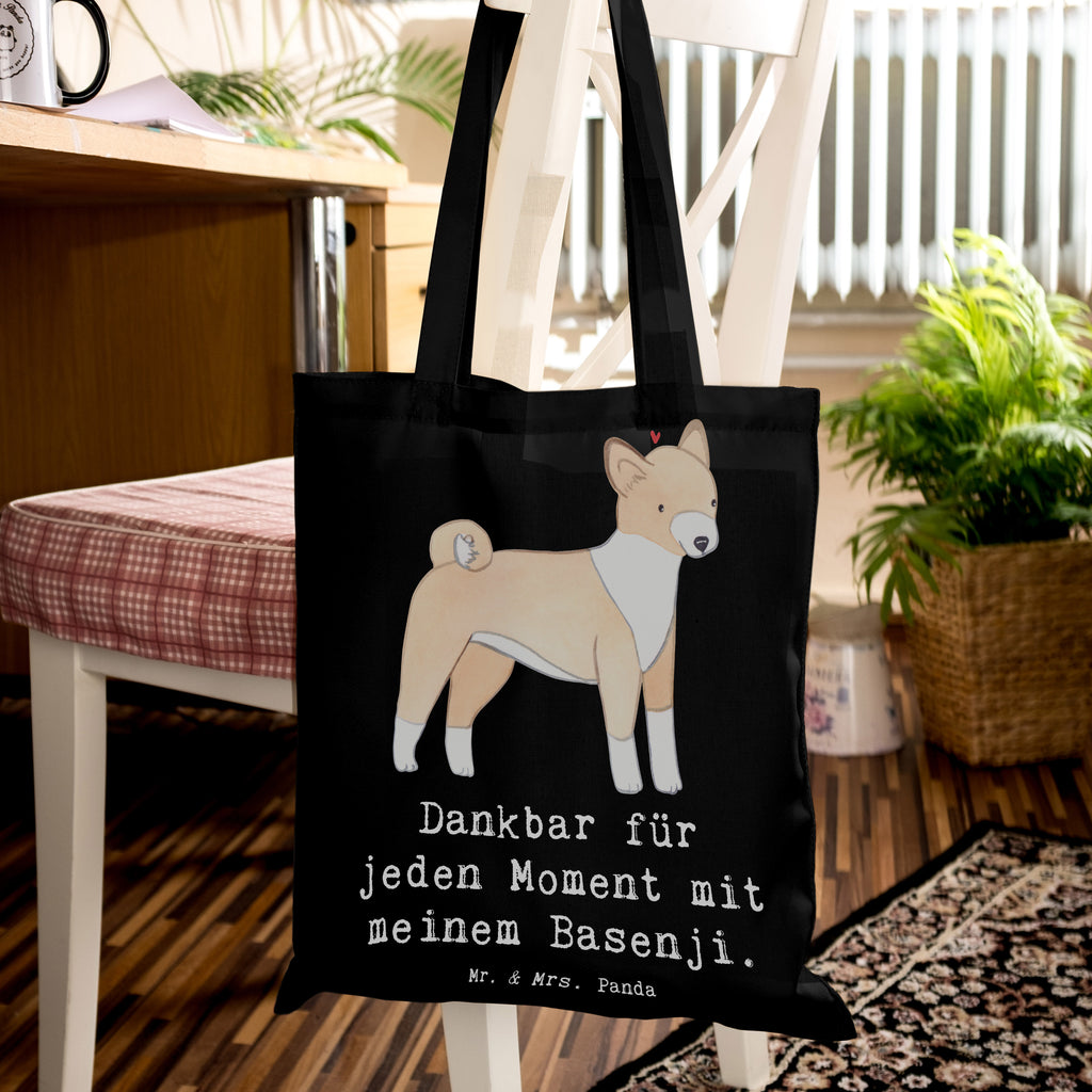 Tragetasche Basenji Moment Beuteltasche, Beutel, Einkaufstasche, Jutebeutel, Stoffbeutel, Tasche, Shopper, Umhängetasche, Strandtasche, Schultertasche, Stofftasche, Tragetasche, Badetasche, Jutetasche, Einkaufstüte, Laptoptasche, Hund, Hunderasse, Rassehund, Hundebesitzer, Geschenk, Tierfreund, Schenken, Welpe, Kongo-Terrier, Basenji