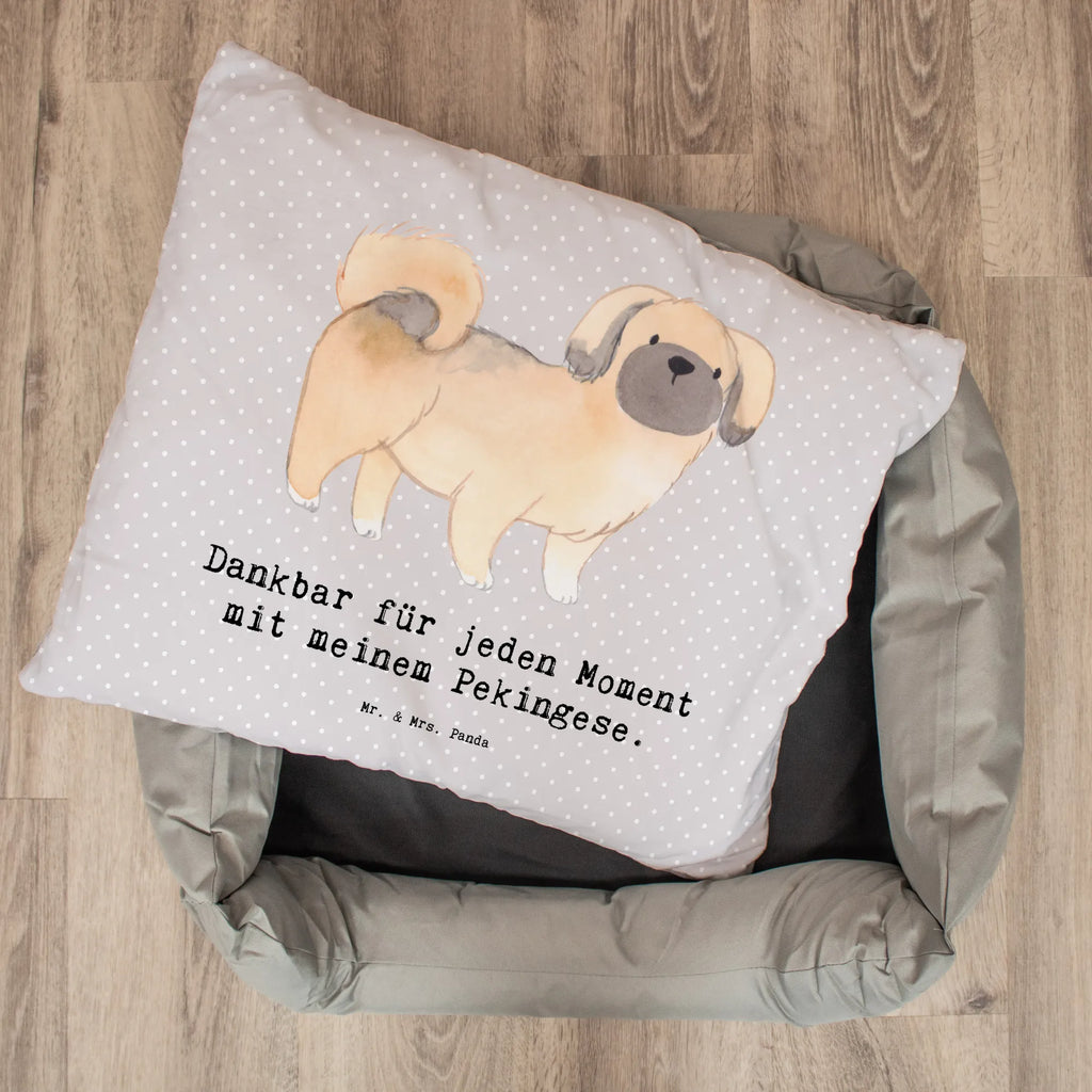 Hundebett Pekingese Moment Hundebett, Hundeliege, Liegeplatz, Hund, Hundekörbchen, Körbchen, Tierbett, Hundebett Luxus, Hundekissen, Hundesofa, Hundeschlafplatz, Hundebettchen, Hundemöbel, Hundedecke, Hunderasse, Rassehund, Hundebesitzer, Geschenk, Tierfreund, Schenken, Welpe, Pekingese, Pekinese, Peking-Palasthund