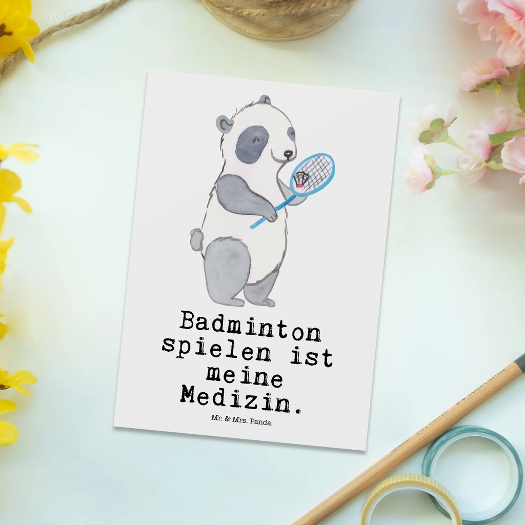 Postkarte Panda Badminton Postkarte, Karte, Geschenkkarte, Grußkarte, Einladung, Ansichtskarte, Geburtstagskarte, Einladungskarte, Dankeskarte, Ansichtskarten, Einladung Geburtstag, Einladungskarten Geburtstag, Geschenk, Sport, Sportart, Hobby, Schenken, Danke, Dankeschön, Auszeichnung, Gewinn, Sportler, Badminton, Badminton spielen