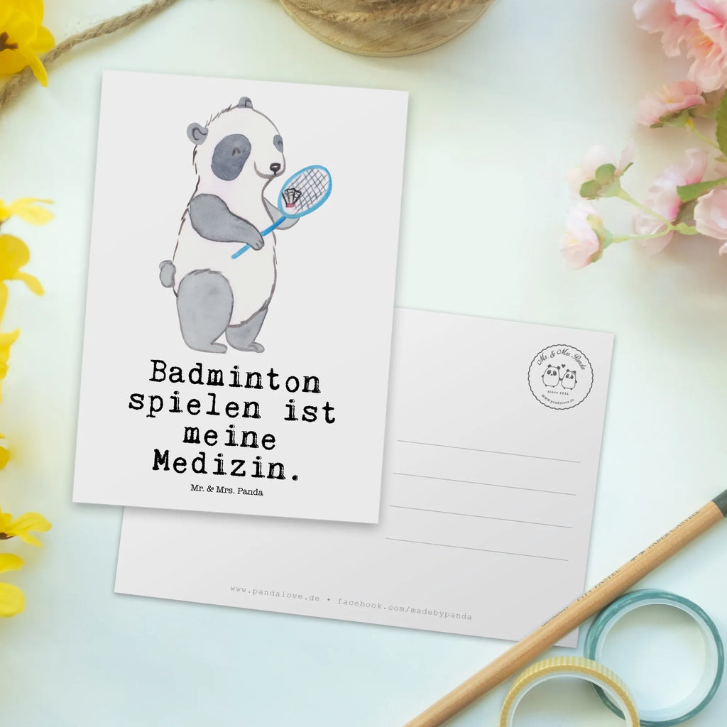 Postkarte Panda Badminton Postkarte, Karte, Geschenkkarte, Grußkarte, Einladung, Ansichtskarte, Geburtstagskarte, Einladungskarte, Dankeskarte, Ansichtskarten, Einladung Geburtstag, Einladungskarten Geburtstag, Geschenk, Sport, Sportart, Hobby, Schenken, Danke, Dankeschön, Auszeichnung, Gewinn, Sportler, Badminton, Badminton spielen