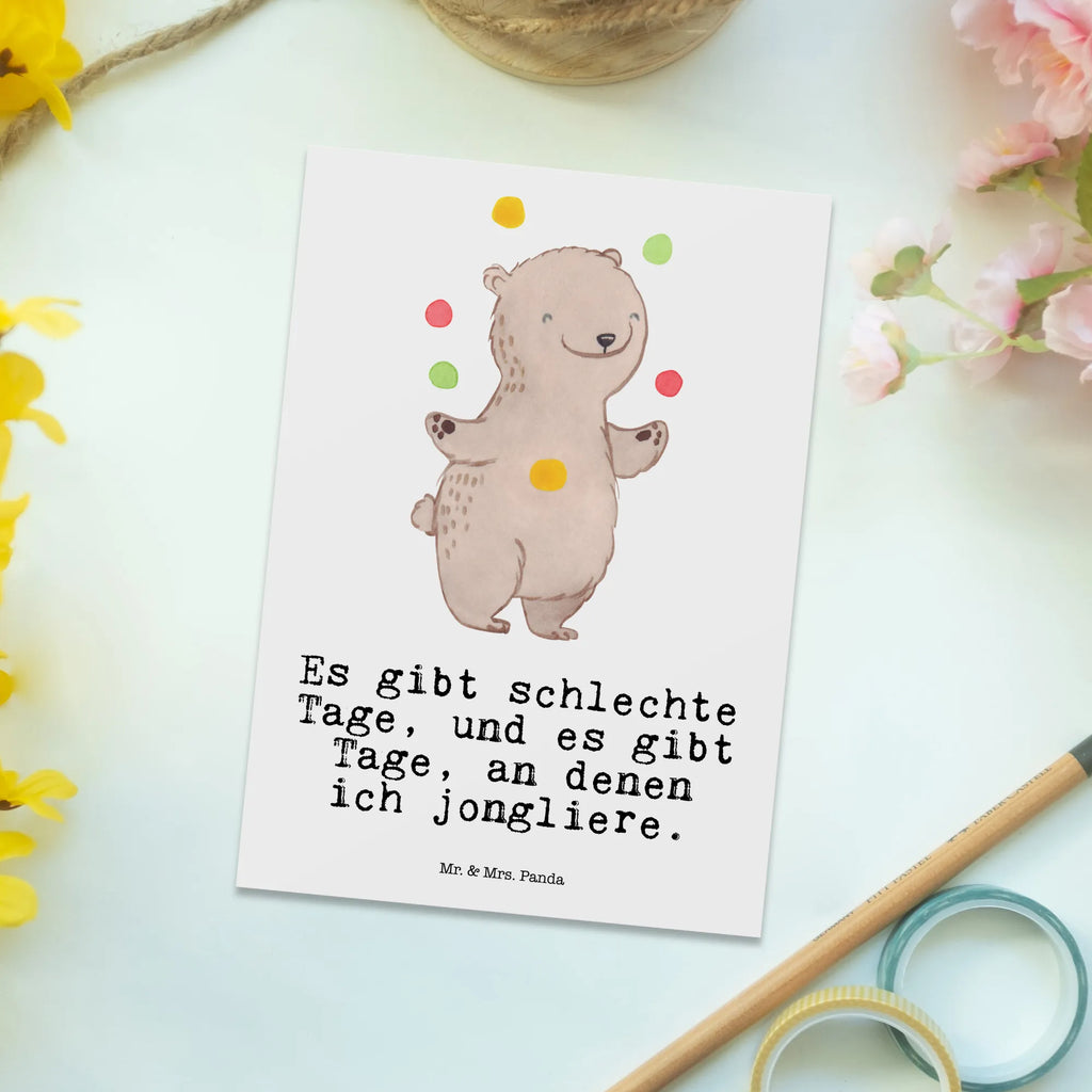 Postkarte Bär Jonglieren Postkarte, Karte, Geschenkkarte, Grußkarte, Einladung, Ansichtskarte, Geburtstagskarte, Einladungskarte, Dankeskarte, Ansichtskarten, Einladung Geburtstag, Einladungskarten Geburtstag, Geschenk, Sport, Sportart, Hobby, Schenken, Danke, Dankeschön, Auszeichnung, Gewinn, Sportler, Jonglieren, Jongleur, Zirkus, Artistik