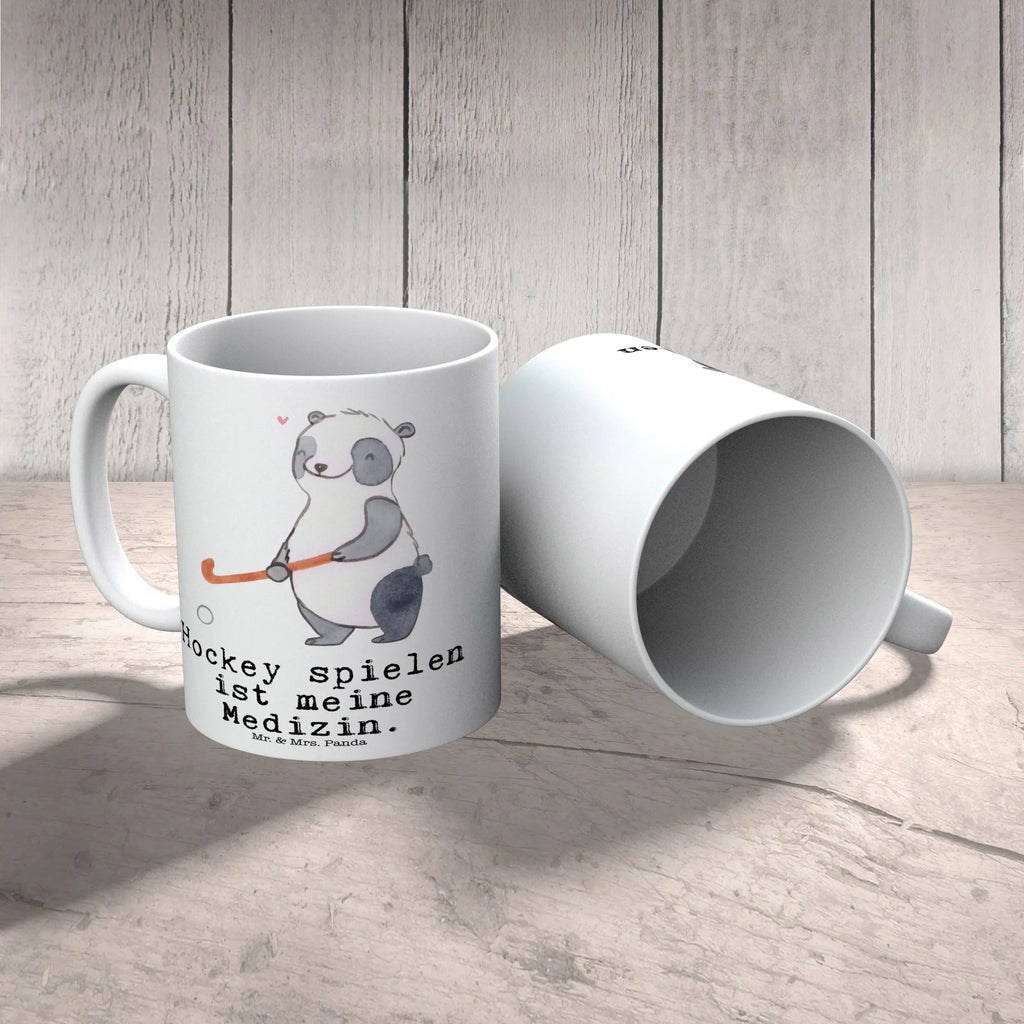 Tasse Panda Hockey spielen Tasse, Kaffeetasse, Teetasse, Becher, Kaffeebecher, Teebecher, Keramiktasse, Porzellantasse, Büro Tasse, Geschenk Tasse, Tasse Sprüche, Tasse Motive, Kaffeetassen, Tasse bedrucken, Designer Tasse, Cappuccino Tassen, Schöne Teetassen, Geschenk, Sport, Sportart, Hobby, Schenken, Danke, Dankeschön, Auszeichnung, Gewinn, Sportler, Hockey spielen, Feldhockey, Hockeyschläger, Hockey Verein