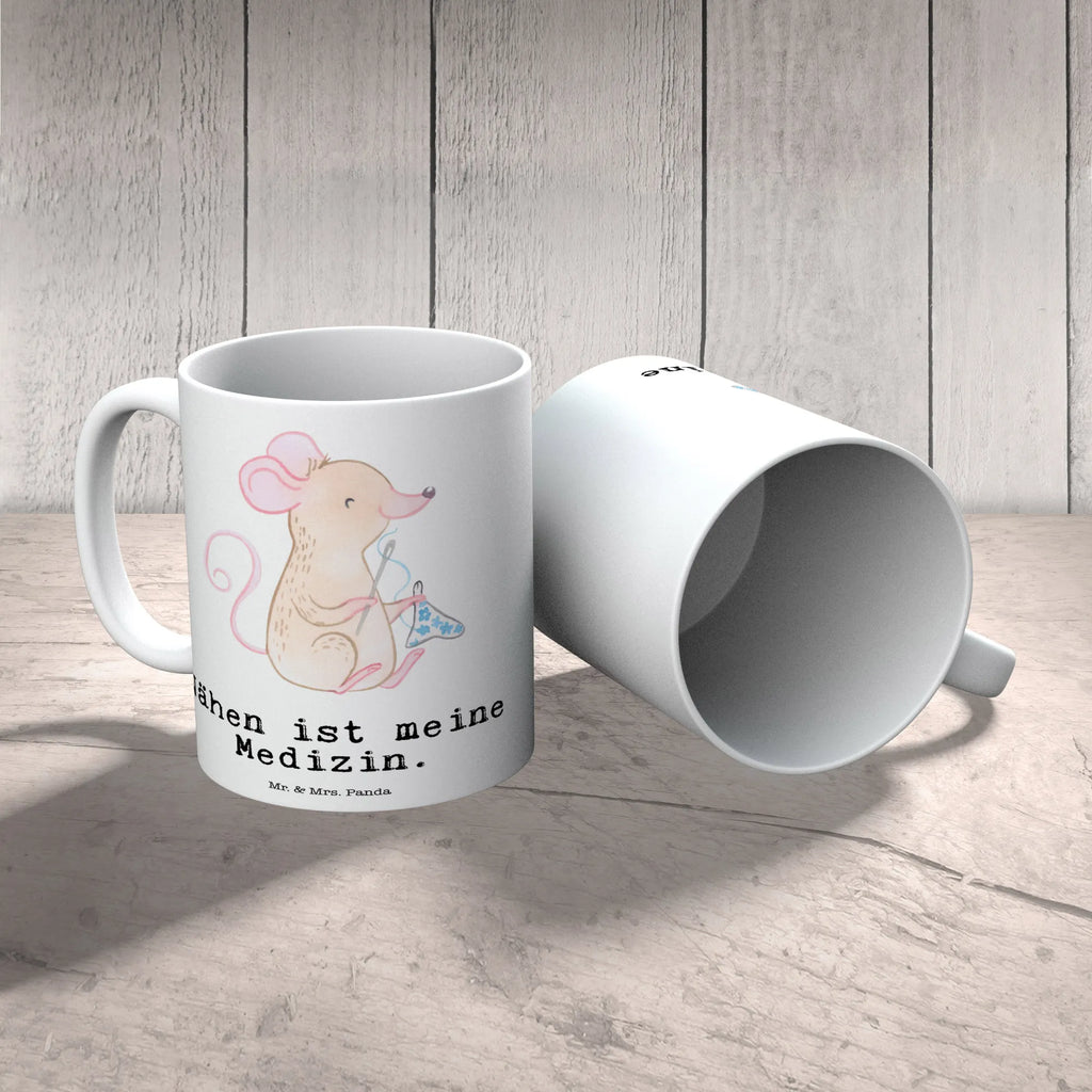 Tasse Maus Nähen Tasse, Kaffeetasse, Teetasse, Becher, Kaffeebecher, Teebecher, Keramiktasse, Porzellantasse, Büro Tasse, Geschenk Tasse, Tasse Sprüche, Tasse Motive, Kaffeetassen, Tasse bedrucken, Designer Tasse, Cappuccino Tassen, Schöne Teetassen, Geschenk, Sport, Sportart, Hobby, Schenken, Danke, Dankeschön, Auszeichnung, Gewinn, Sportler, Nähen, kreatives Hobby, Nähkurs, Nähmaschine, DIY, Nähprojekte