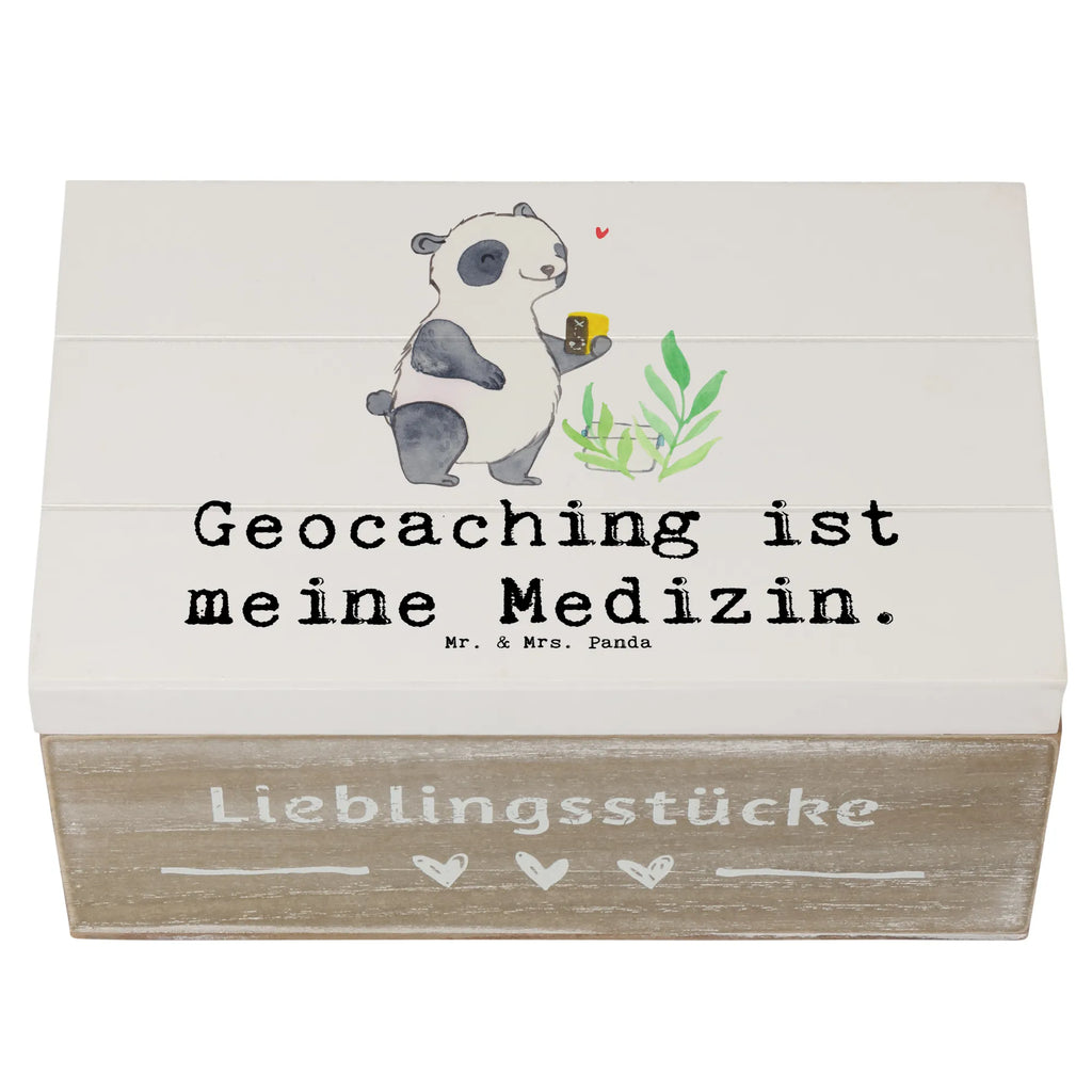 Holzkiste Panda Geocaching Holzkiste, Kiste, Schatzkiste, Truhe, Schatulle, XXL, Erinnerungsbox, Erinnerungskiste, Dekokiste, Aufbewahrungsbox, Geschenkbox, Geschenkdose, Geschenk, Sport, Sportart, Hobby, Schenken, Danke, Dankeschön, Auszeichnung, Gewinn, Sportler, Geocaching, Schatzsuchen, GPS Schnitzeljagd, Opencaching