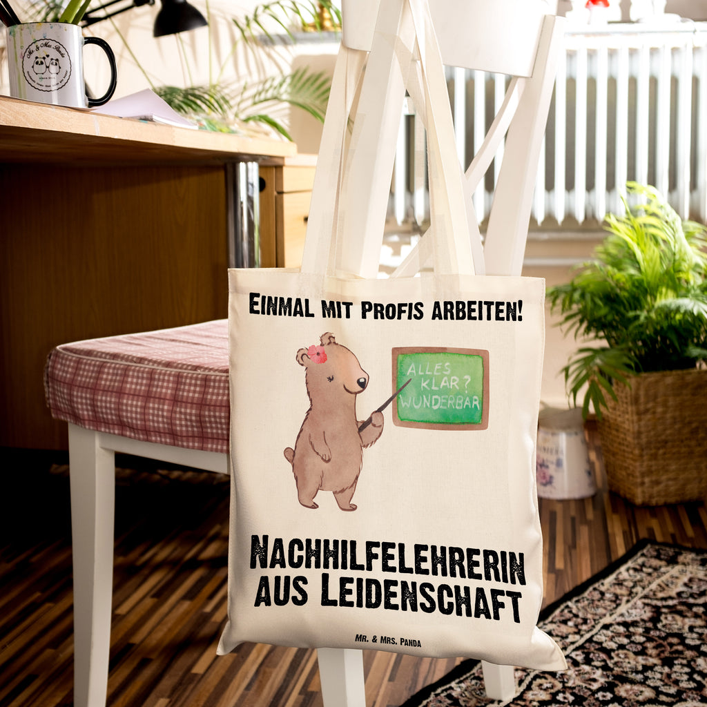 Tragetasche Nachhilfelehrerin aus Leidenschaft Beuteltasche, Beutel, Einkaufstasche, Jutebeutel, Stoffbeutel, Tasche, Shopper, Umhängetasche, Strandtasche, Schultertasche, Stofftasche, Tragetasche, Badetasche, Jutetasche, Einkaufstüte, Laptoptasche, Beruf, Ausbildung, Jubiläum, Abschied, Rente, Kollege, Kollegin, Geschenk, Schenken, Arbeitskollege, Mitarbeiter, Firma, Danke, Dankeschön, Nachhilfelehrerin, Nachhilfeschule, Nachhilfeunterricht