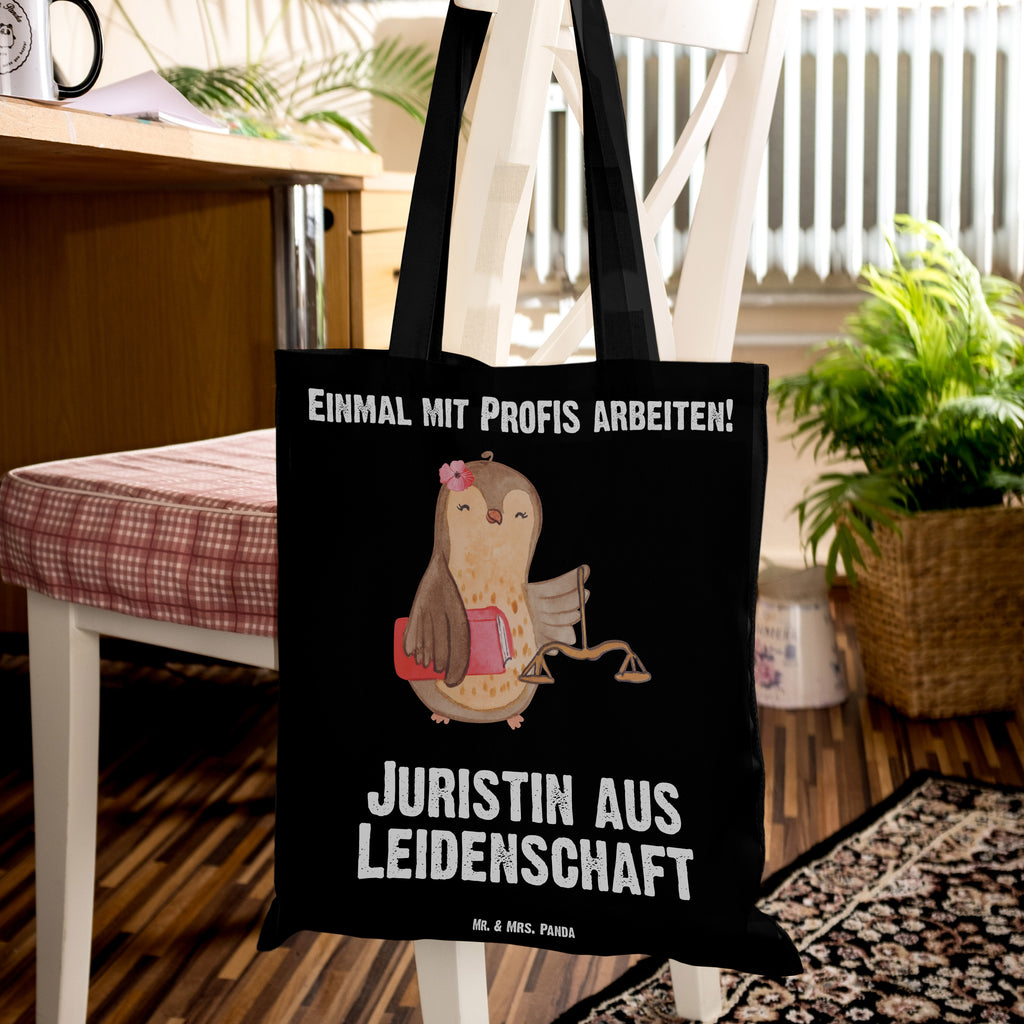 Tragetasche Juristin aus Leidenschaft Beuteltasche, Beutel, Einkaufstasche, Jutebeutel, Stoffbeutel, Tasche, Shopper, Umhängetasche, Strandtasche, Schultertasche, Stofftasche, Tragetasche, Badetasche, Jutetasche, Einkaufstüte, Laptoptasche, Beruf, Ausbildung, Jubiläum, Abschied, Rente, Kollege, Kollegin, Geschenk, Schenken, Arbeitskollege, Mitarbeiter, Firma, Danke, Dankeschön, Juristin, Anwältin, Jura Studium, Master of laws, Staatsexamen, Jurastudent, Anwaltskanzlei