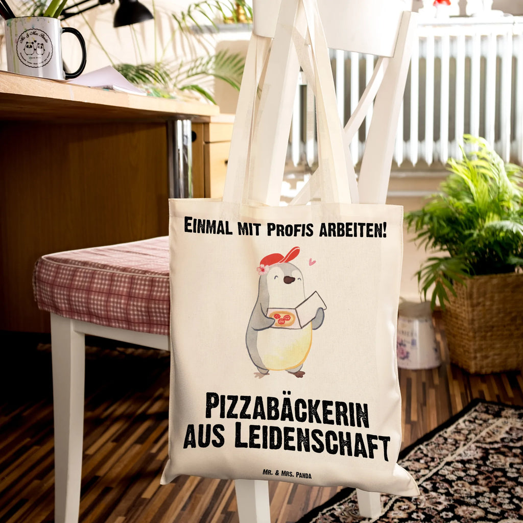 Tragetasche Pizzabäckerin aus Leidenschaft Beuteltasche, Beutel, Einkaufstasche, Jutebeutel, Stoffbeutel, Tasche, Shopper, Umhängetasche, Strandtasche, Schultertasche, Stofftasche, Tragetasche, Badetasche, Jutetasche, Einkaufstüte, Laptoptasche, Beruf, Ausbildung, Jubiläum, Abschied, Rente, Kollege, Kollegin, Geschenk, Schenken, Arbeitskollege, Mitarbeiter, Firma, Danke, Dankeschön, Lieferdienstmitarbeiterin, Pizzabäckerin, Pizzabotin, Pizzabringdienst, Lieferbringdienst