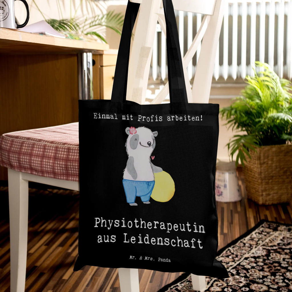 Tragetasche Physiotherapeutin aus Leidenschaft Beuteltasche, Beutel, Einkaufstasche, Jutebeutel, Stoffbeutel, Tasche, Shopper, Umhängetasche, Strandtasche, Schultertasche, Stofftasche, Tragetasche, Badetasche, Jutetasche, Einkaufstüte, Laptoptasche, Beruf, Ausbildung, Jubiläum, Abschied, Rente, Kollege, Kollegin, Geschenk, Schenken, Arbeitskollege, Mitarbeiter, Firma, Danke, Dankeschön