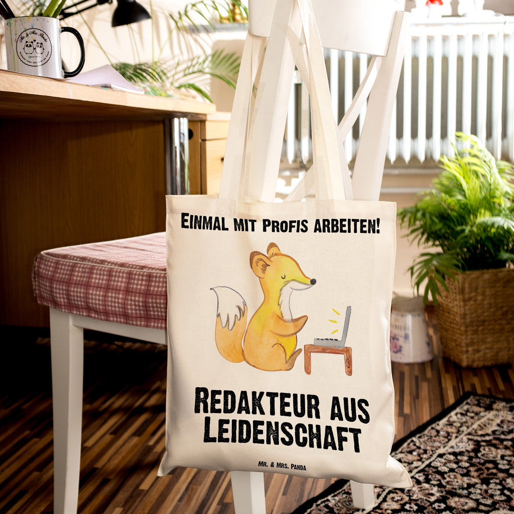 Tragetasche Redakteur aus Leidenschaft Beuteltasche, Beutel, Einkaufstasche, Jutebeutel, Stoffbeutel, Tasche, Shopper, Umhängetasche, Strandtasche, Schultertasche, Stofftasche, Tragetasche, Badetasche, Jutetasche, Einkaufstüte, Laptoptasche, Beruf, Ausbildung, Jubiläum, Abschied, Rente, Kollege, Kollegin, Geschenk, Schenken, Arbeitskollege, Mitarbeiter, Firma, Danke, Dankeschön, Online, Redakteur, Referent, Journalist