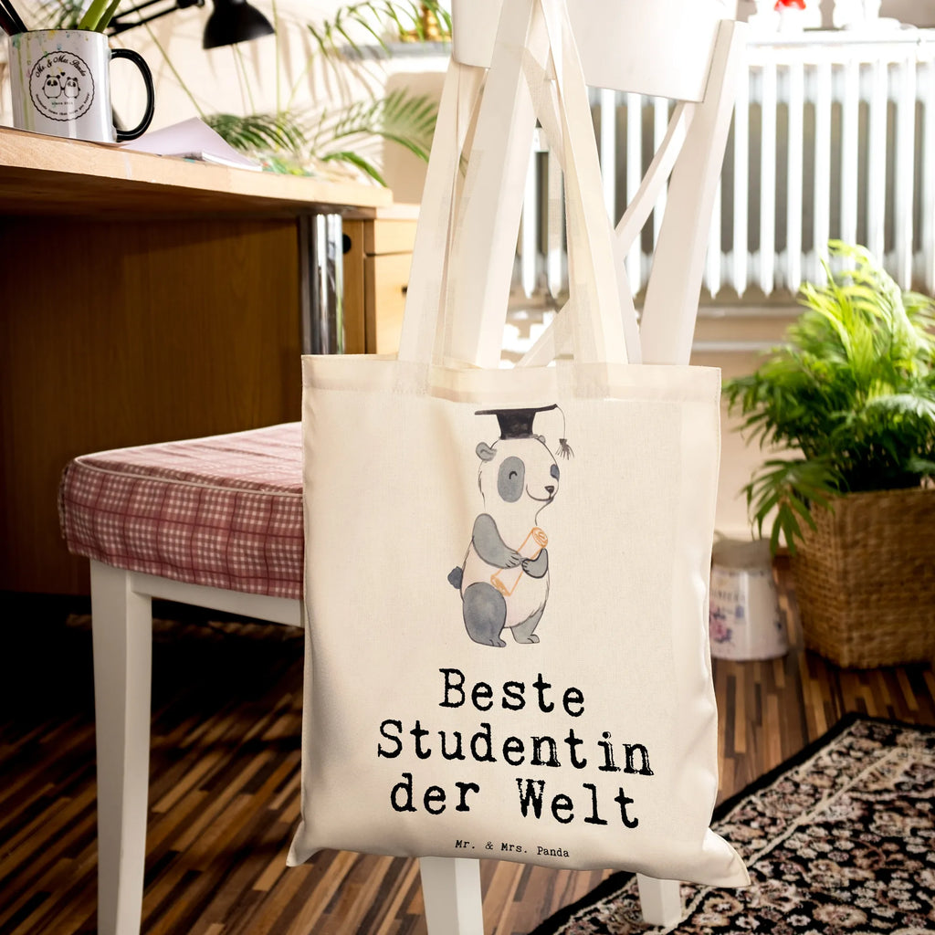 Tragetasche Panda Beste Studentin der Welt Beuteltasche, Beutel, Einkaufstasche, Jutebeutel, Stoffbeutel, Tasche, Shopper, Umhängetasche, Strandtasche, Schultertasche, Stofftasche, Tragetasche, Badetasche, Jutetasche, Einkaufstüte, Laptoptasche, für, Dankeschön, Geschenk, Schenken, Geburtstag, Geburtstagsgeschenk, Geschenkidee, Danke, Bedanken, Mitbringsel, Freude machen, Geschenktipp, Studentin, Studium, Tochter, Spaß, Musterschülerin, lustig, Studienabschluss, witzig, Universität, Abschluss, Alumni, Uni, Studenten, Hochschule