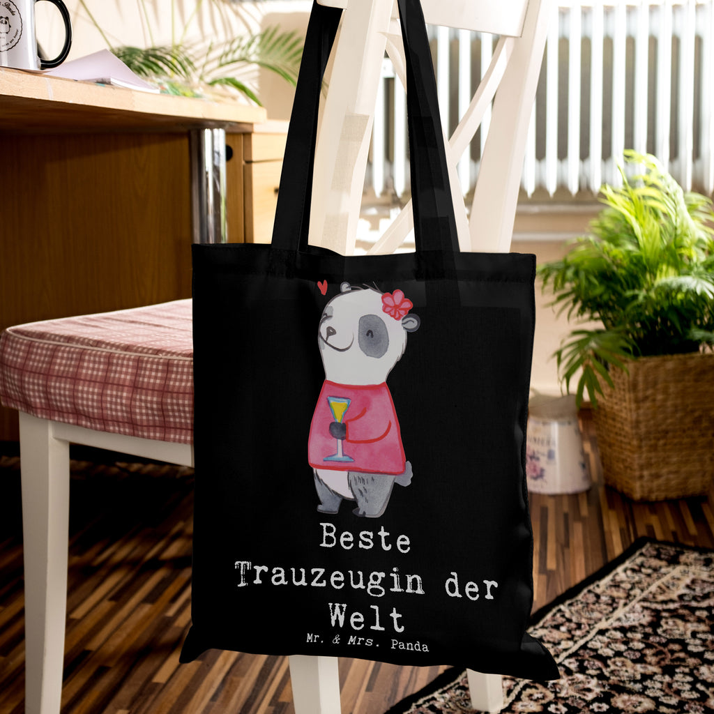 Tragetasche Panda Beste Trauzeugin der Welt Beuteltasche, Beutel, Einkaufstasche, Jutebeutel, Stoffbeutel, Tasche, Shopper, Umhängetasche, Strandtasche, Schultertasche, Stofftasche, Tragetasche, Badetasche, Jutetasche, Einkaufstüte, Laptoptasche, für, Dankeschön, Geschenk, Schenken, Geburtstag, Geburtstagsgeschenk, Geschenkidee, Danke, Bedanken, Mitbringsel, Freude machen, Geschenktipp, Trauzeugin, Trauhzeugin, Freundin, Hochzeit, Heirat, JGA, Trauung, Kirche, Standesamt, Braut