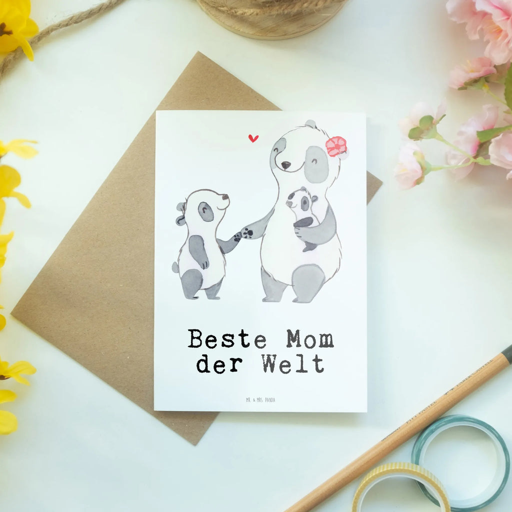 Grußkarte Panda Beste Mom der Welt Grußkarte, Klappkarte, Einladungskarte, Glückwunschkarte, Hochzeitskarte, Geburtstagskarte, Karte, Ansichtskarten, für, Dankeschön, Geschenk, Schenken, Geburtstag, Geburtstagsgeschenk, Geschenkidee, Danke, Bedanken, Mitbringsel, Freude machen, Geschenktipp, Mom, Mommy, Mama, Mami, Mutter, Muttertag, Mutti, Ma, Tochter, Sohn, Beste Mama, Beste, Supermama