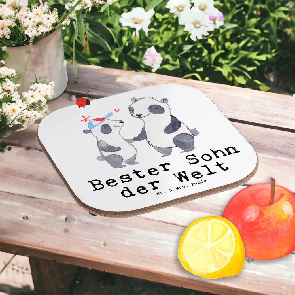 Quadratische Untersetzer Panda Bester Sohn der Welt Untersetzer, Bierdeckel, Glasuntersetzer, Untersetzer Gläser, Getränkeuntersetzer, Untersetzer aus Holz, Untersetzer für Gläser, Korkuntersetzer, Untersetzer Holz, Holzuntersetzer, Tassen Untersetzer, Untersetzer Design, für, Dankeschön, Geschenk, Schenken, Geburtstag, Geburtstagsgeschenk, Geschenkidee, Danke, Bedanken, Mitbringsel, Freude machen, Geschenktipp, Sohn, Sohnemann, Söhnchen, Bube, Bub, Nachwuchs, Nachkomme, Kind, Familie, Vater, Belohnung