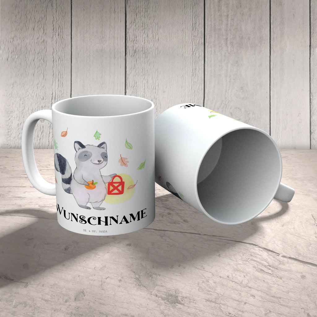 Personalisierte Tasse Waschbär Laterne Personalisierte Tasse, Namenstasse, Wunschname, Personalisiert, Tasse, Namen, Drucken, Tasse mit Namen, Halloween, Deko, Martinssingen, Dekoration, Geschenke, Schenken, Halloween Deko, Trick or Treat, Süßes sonst gibt's saures, Waschbär, Laterne, Herbst