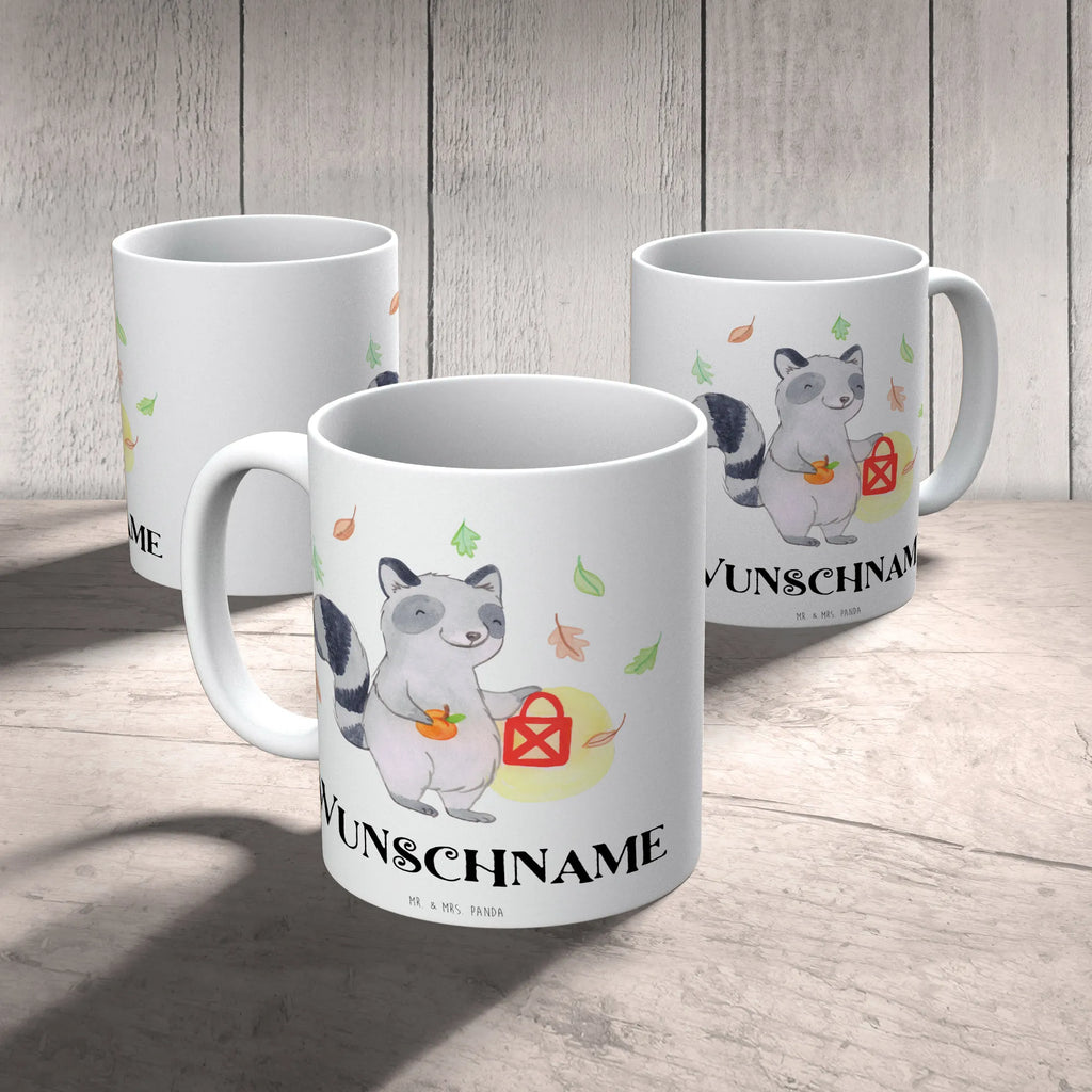 Personalisierte Tasse Waschbär Laterne Personalisierte Tasse, Namenstasse, Wunschname, Personalisiert, Tasse, Namen, Drucken, Tasse mit Namen, Halloween, Deko, Martinssingen, Dekoration, Geschenke, Schenken, Halloween Deko, Trick or Treat, Süßes sonst gibt's saures, Waschbär, Laterne, Herbst